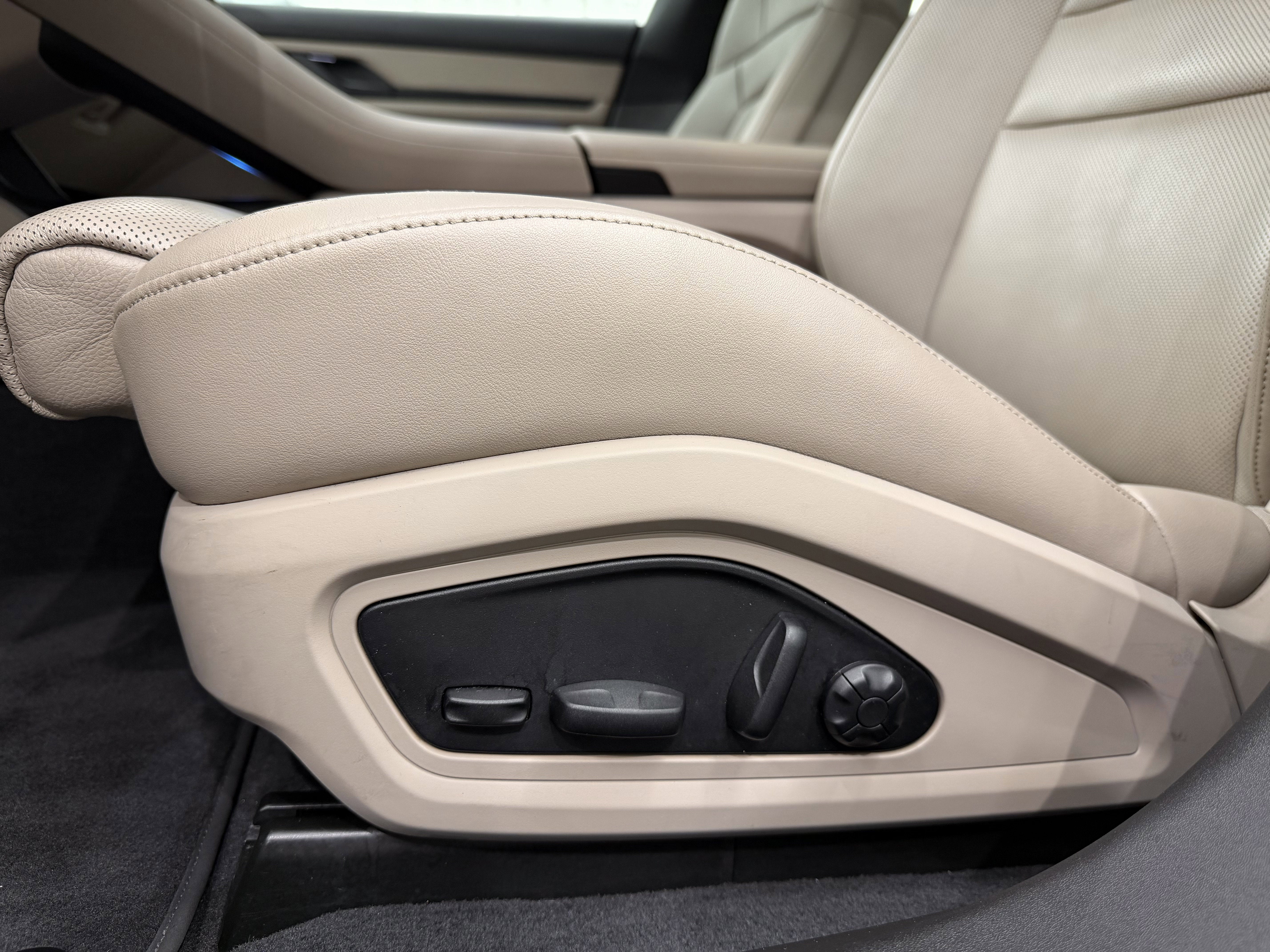 2022 Porsche Taycan RWD