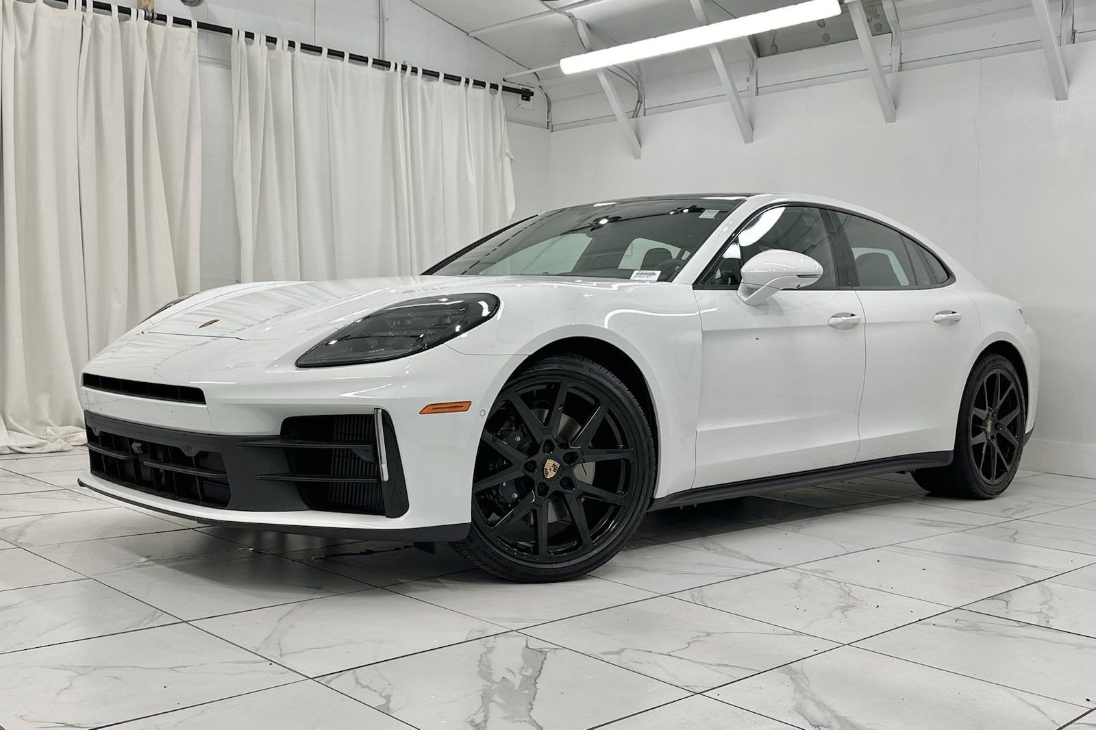 2024 Porsche Panamera 4