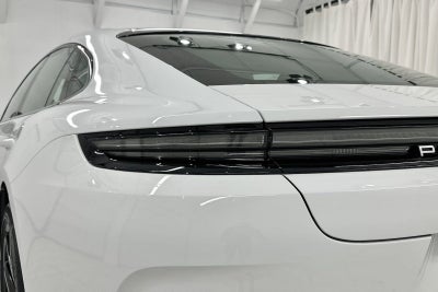 2024 Porsche Panamera 4