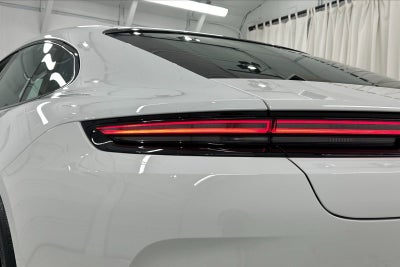 2024 Porsche Panamera 4