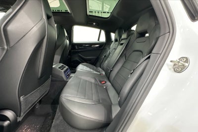 2024 Porsche Panamera 4