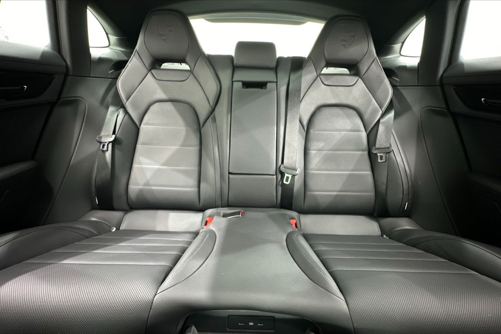 2024 Porsche Panamera 4