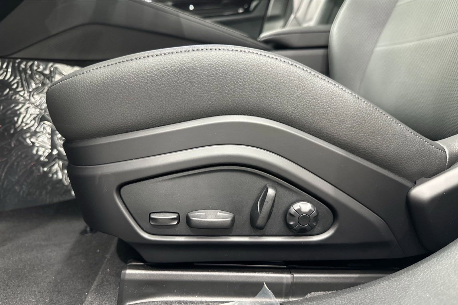 2024 Porsche Panamera 4