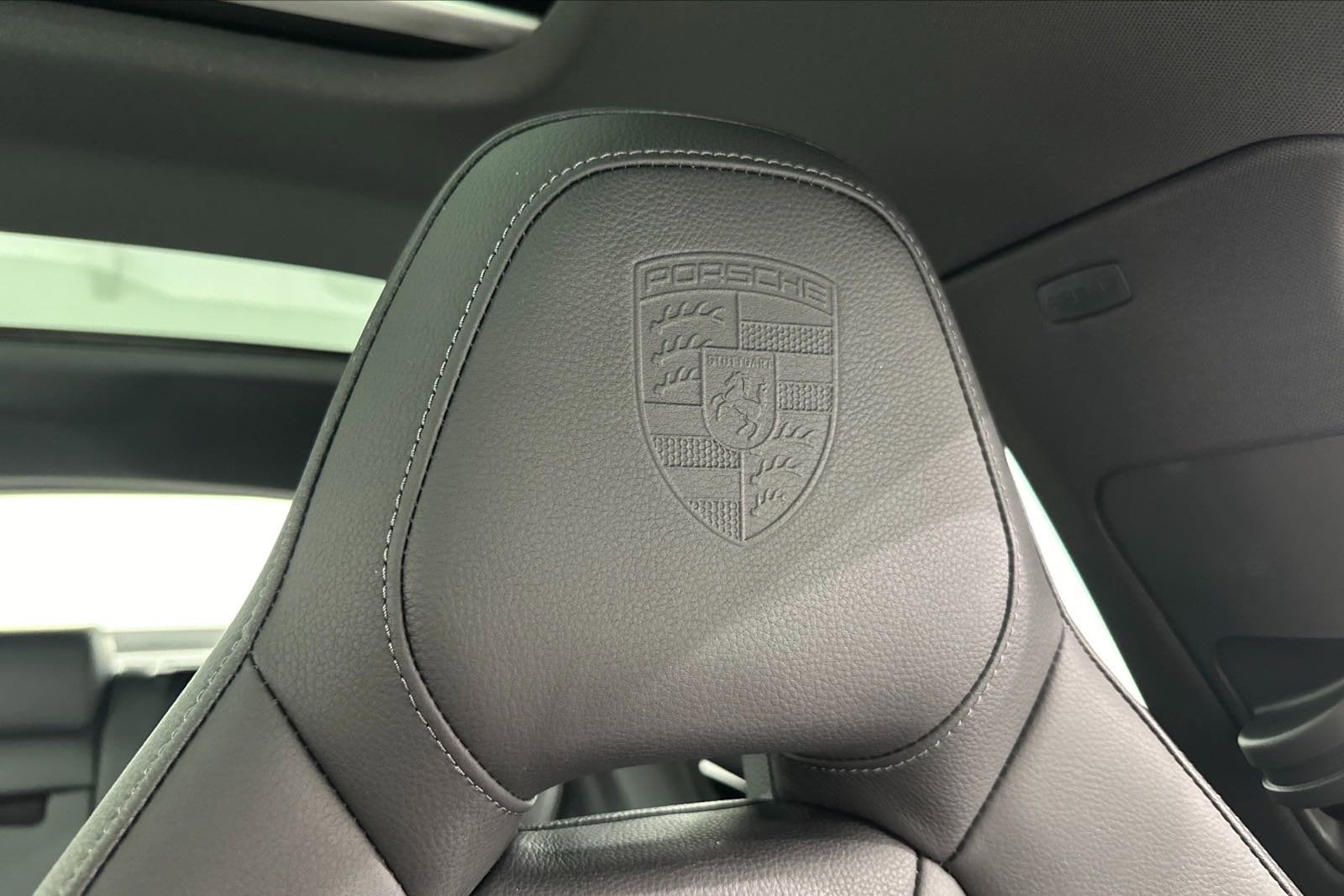 2024 Porsche Panamera 4