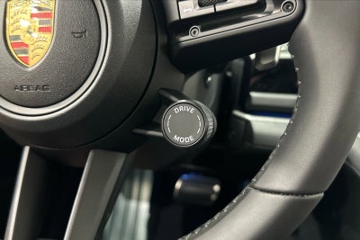 2024 Porsche Panamera 4