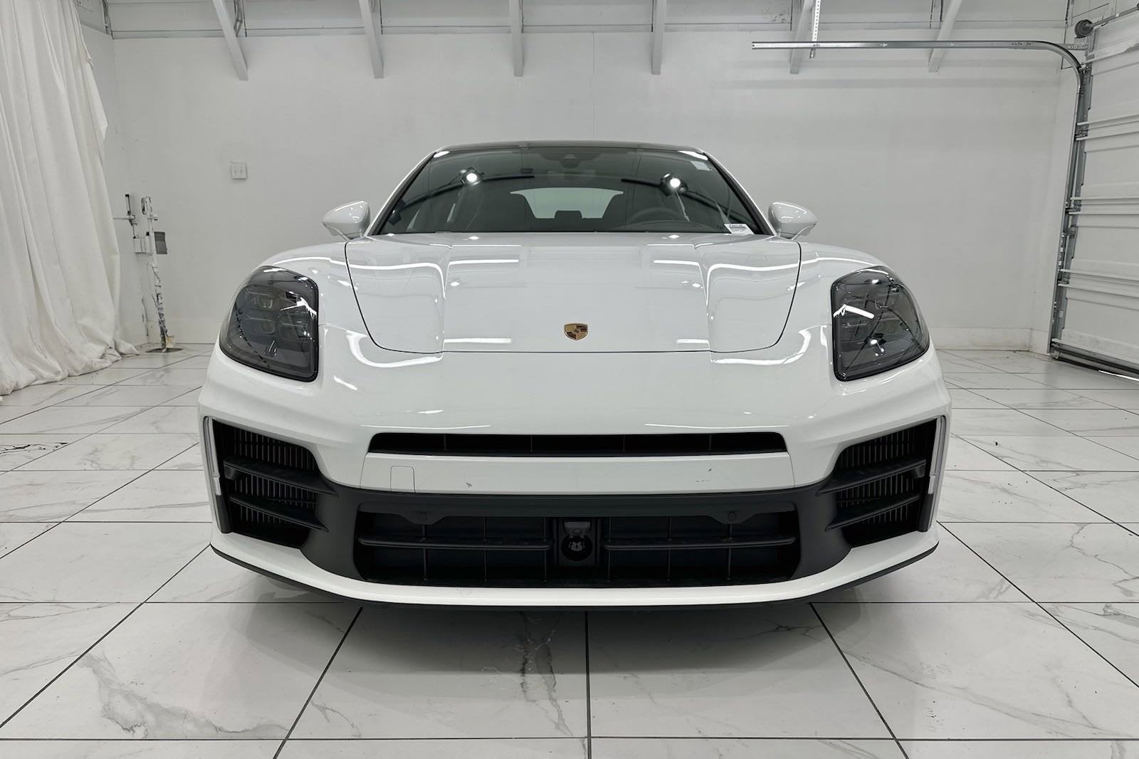 2024 Porsche Panamera 4