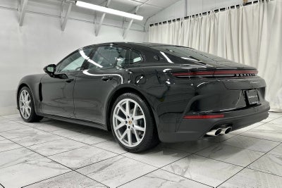 2025 Porsche Panamera 4