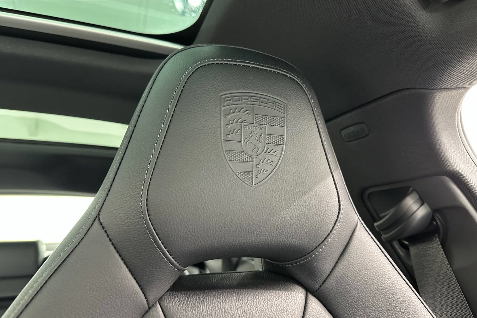 2025 Porsche Panamera 4