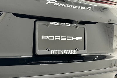 2025 Porsche Panamera 4