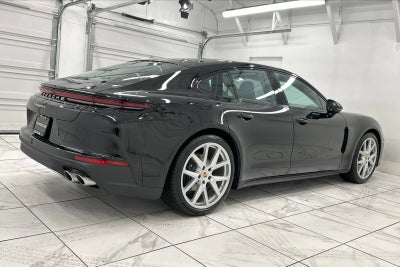 2025 Porsche Panamera 4