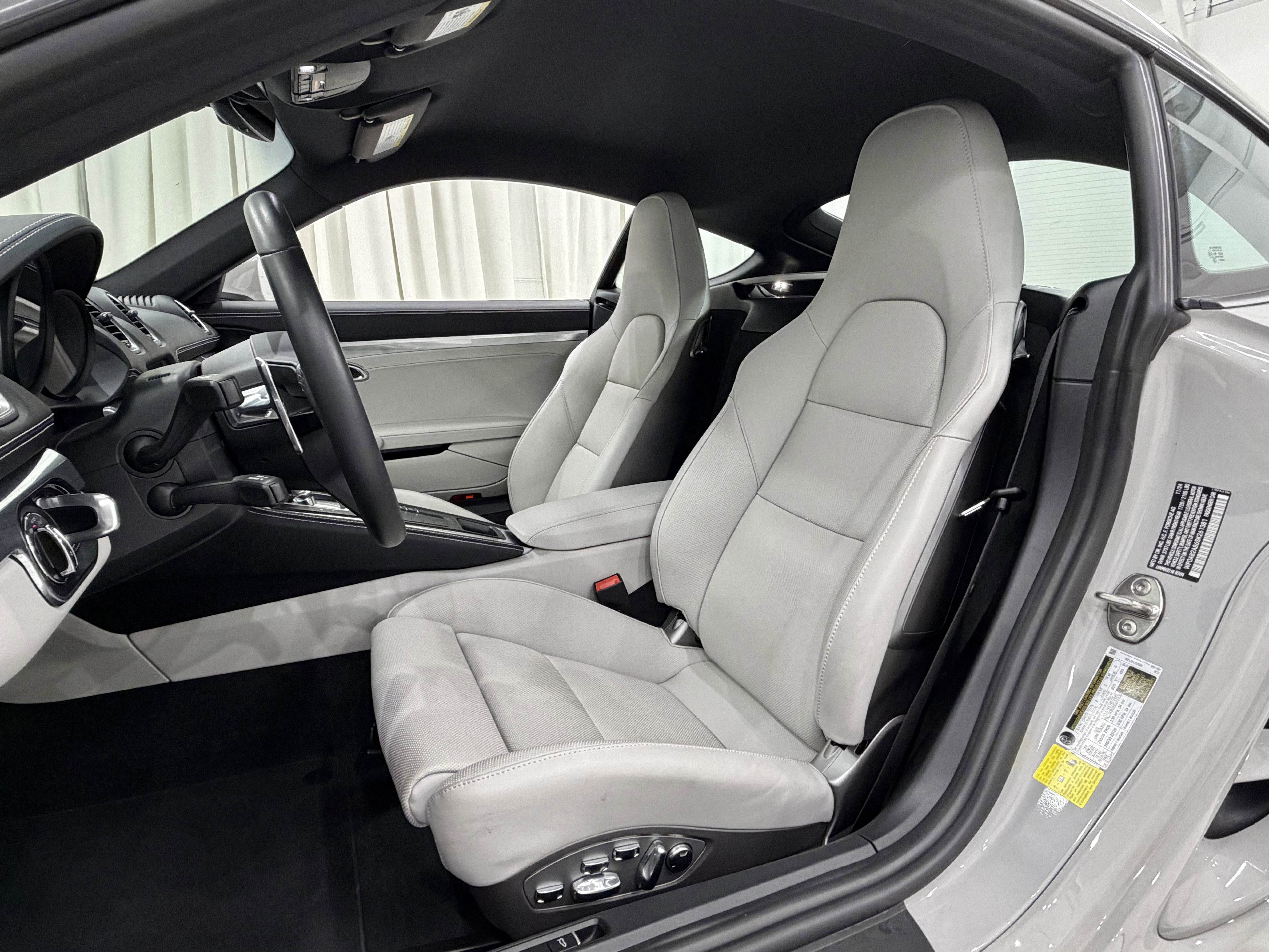 2025 Porsche 718 Cayman S