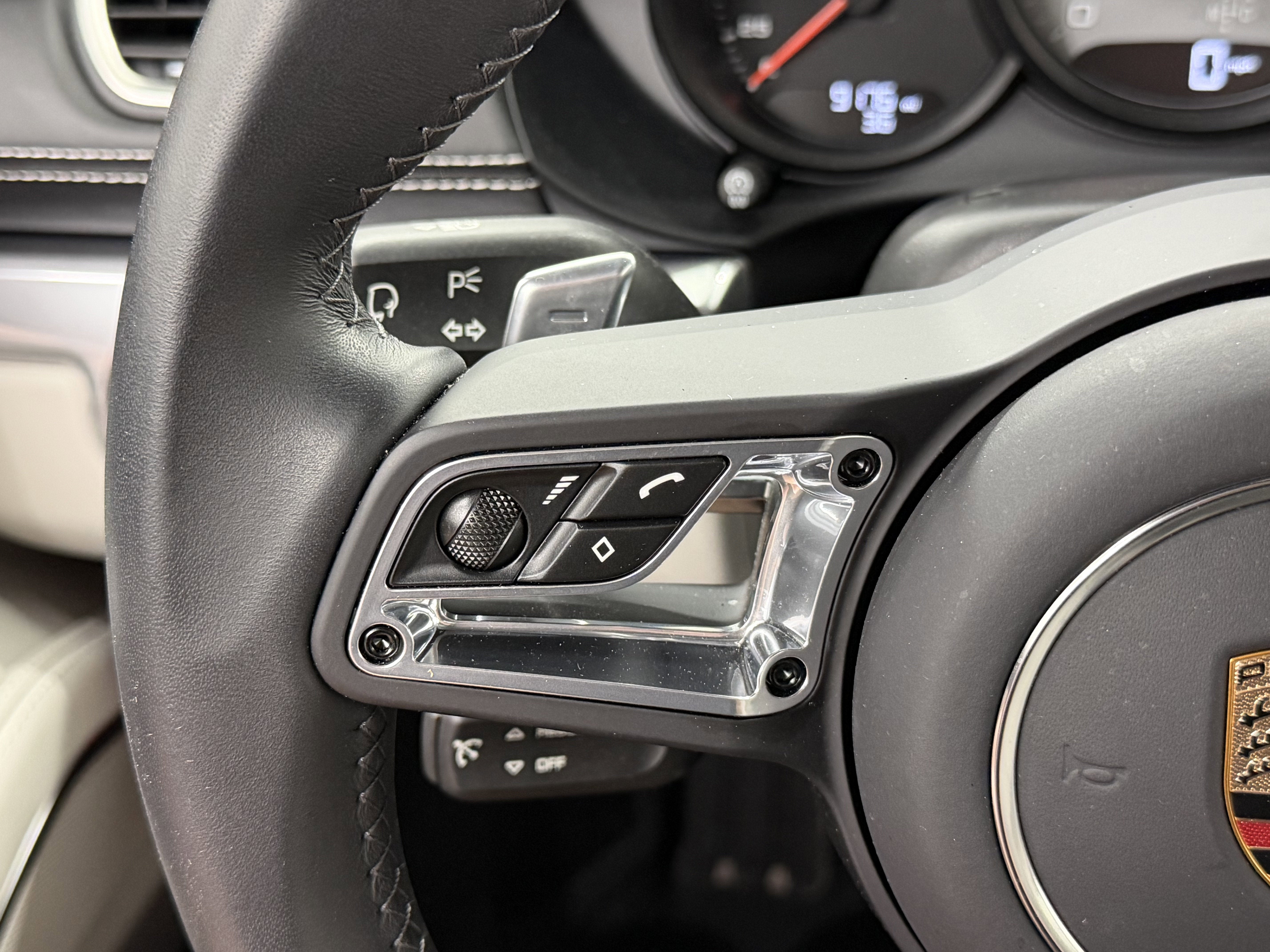 2025 Porsche 718 Cayman S