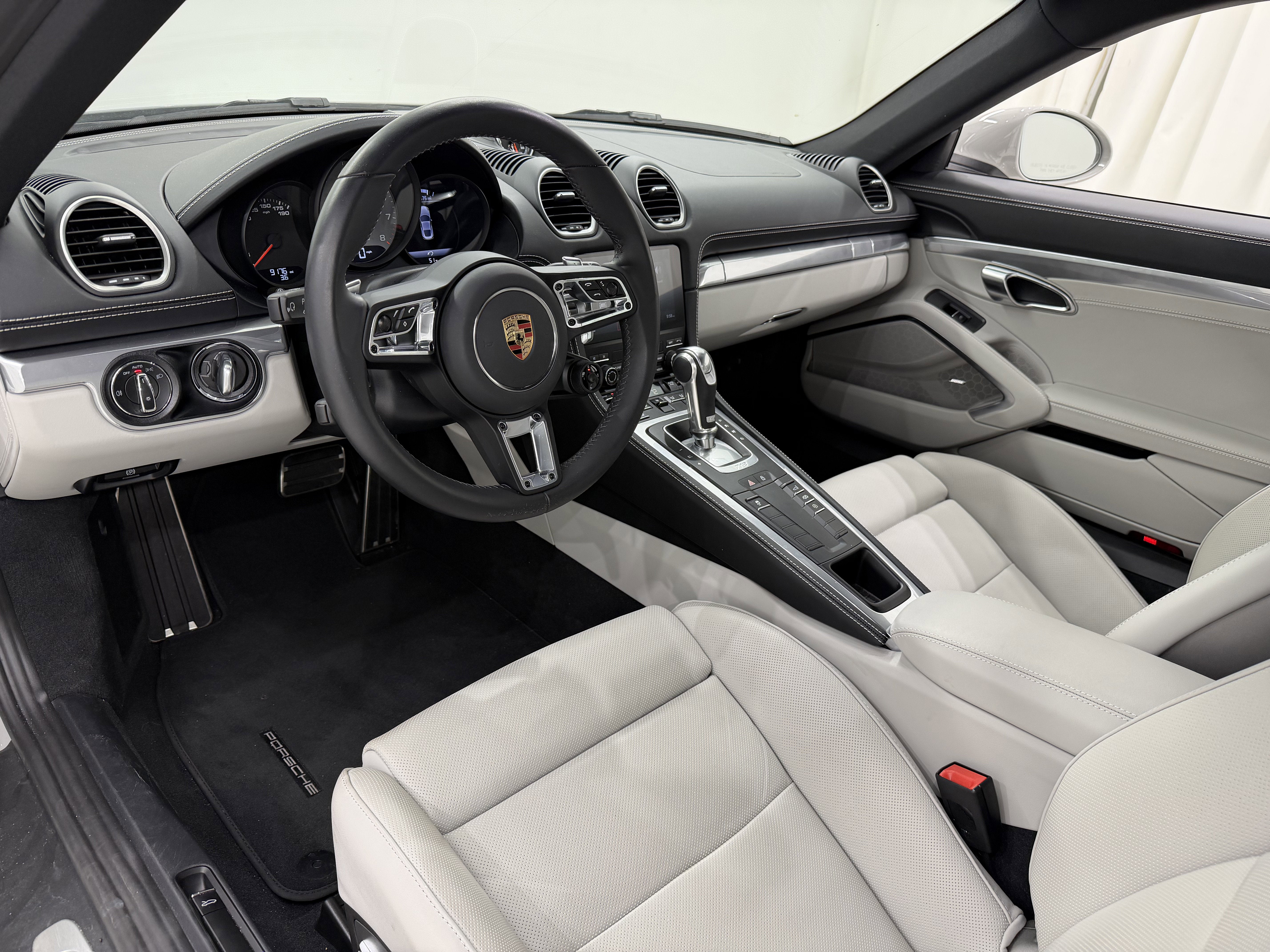 2025 Porsche 718 Cayman S