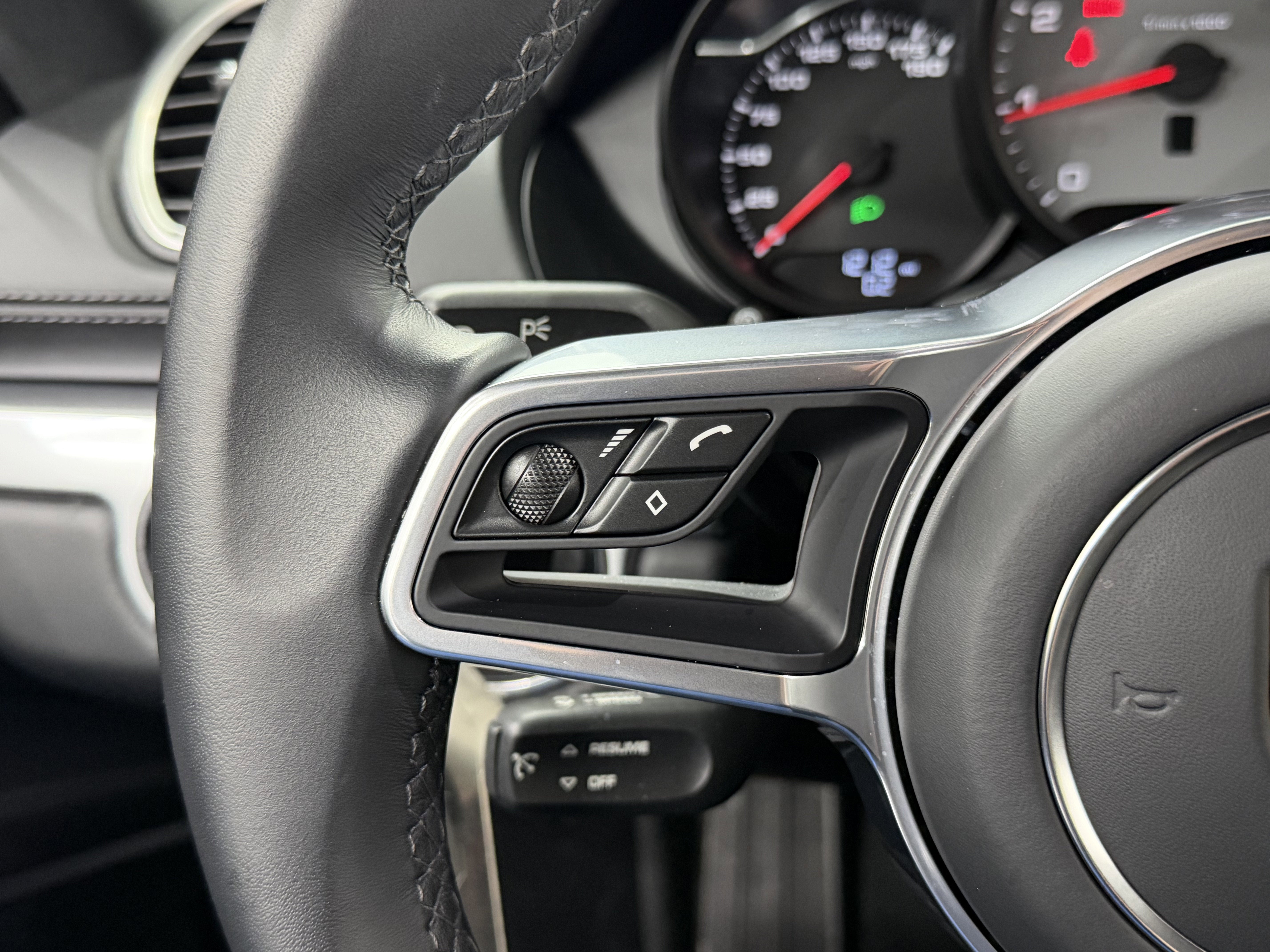 2025 Porsche 718 Cayman S