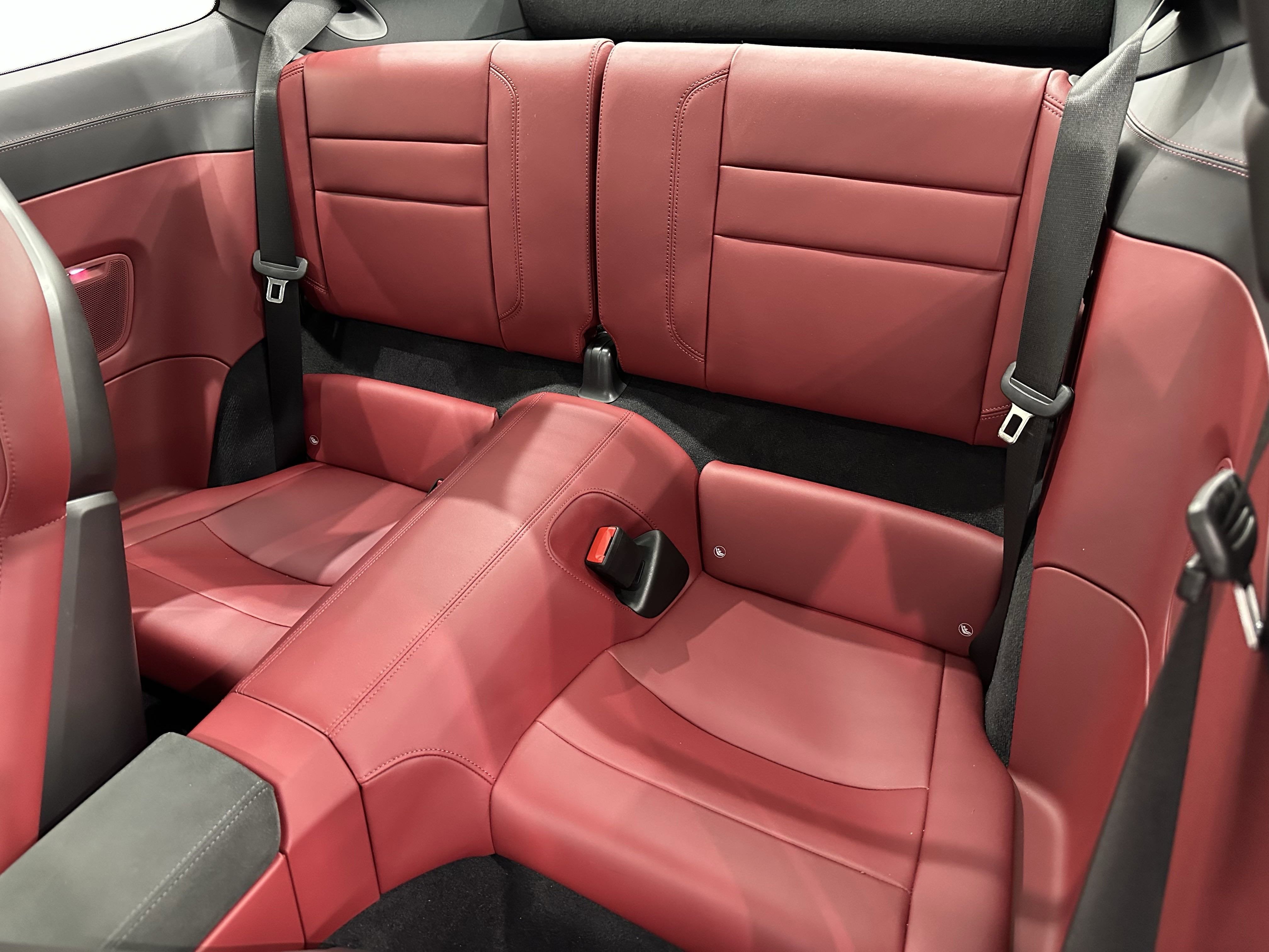 2024 Porsche 911 Carrera 4 GTS