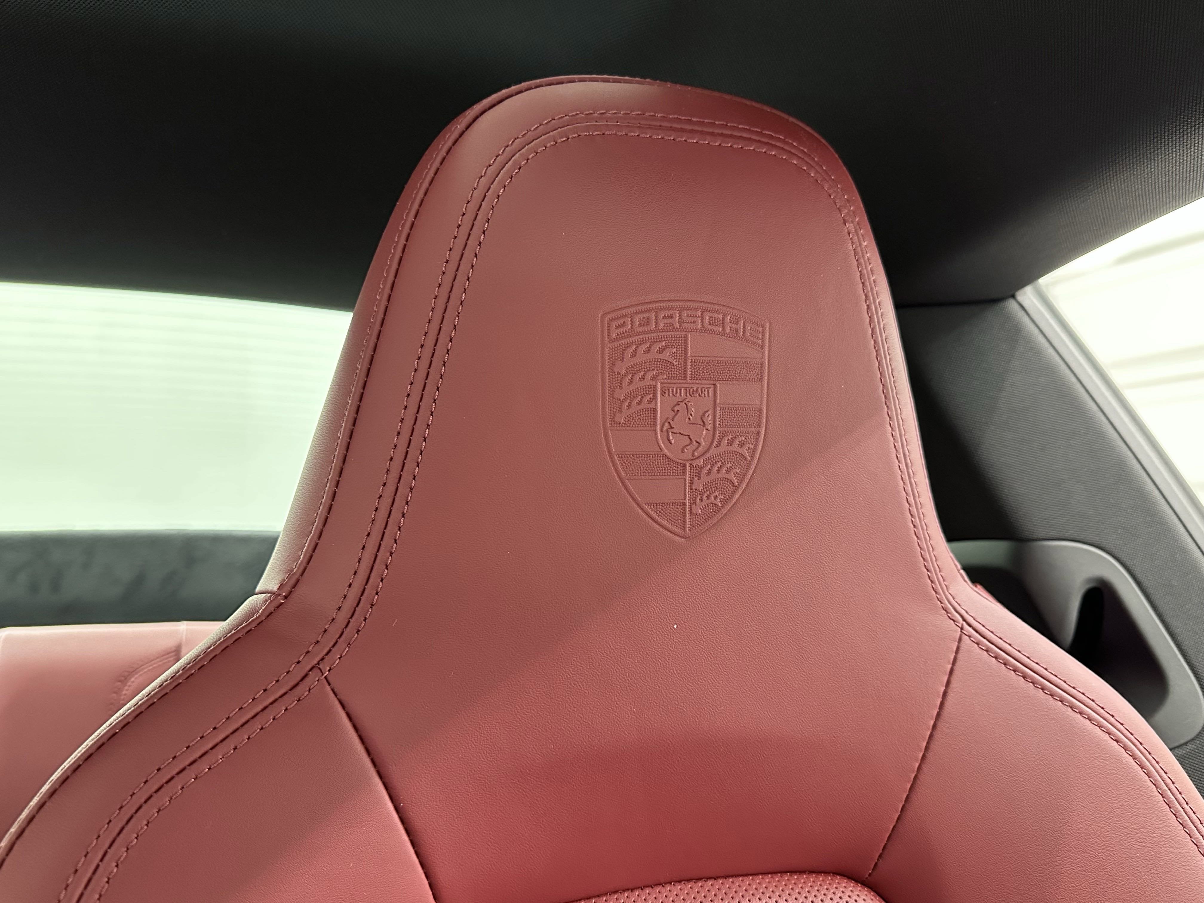 2024 Porsche 911 Carrera 4 GTS