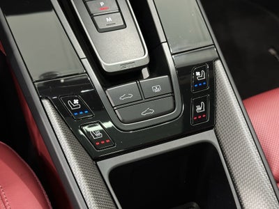 2024 Porsche 911 Carrera 4 GTS