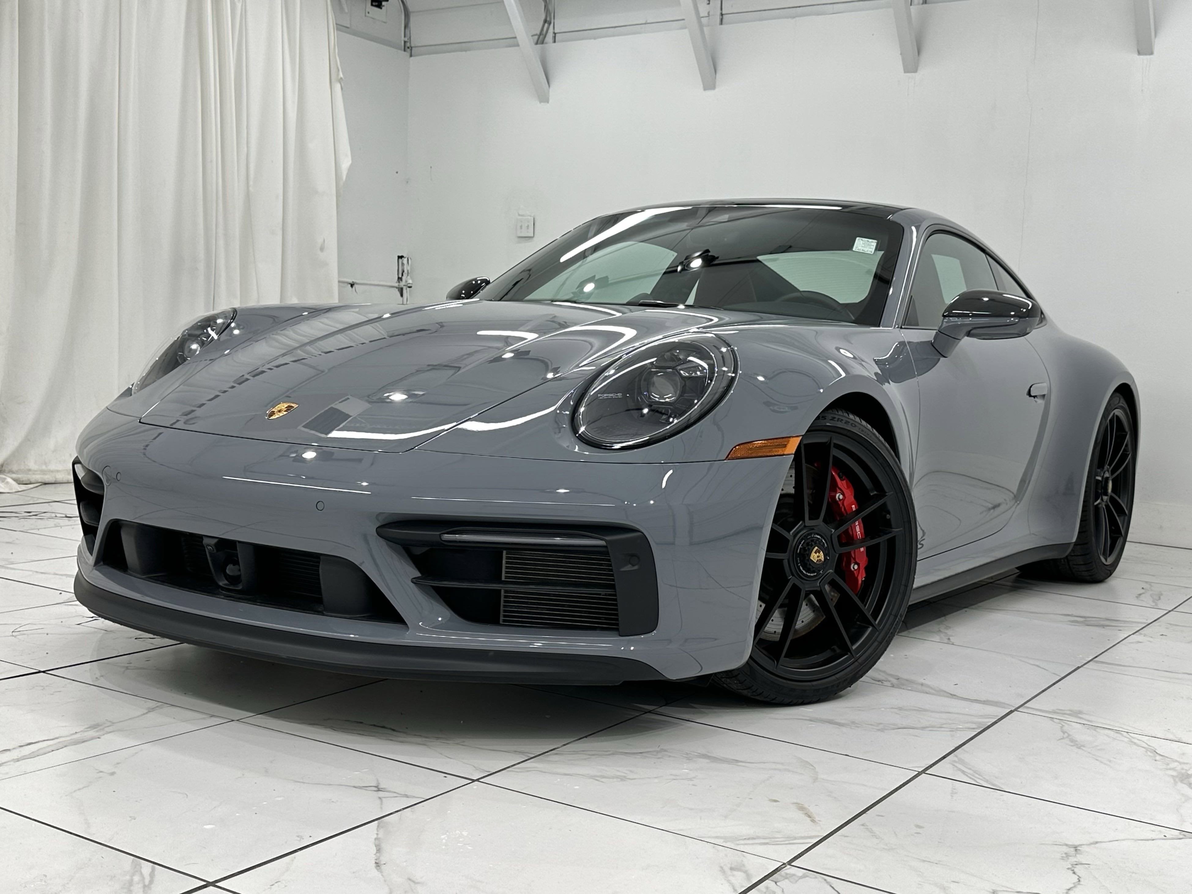 2024 Porsche 911 Carrera 4 GTS