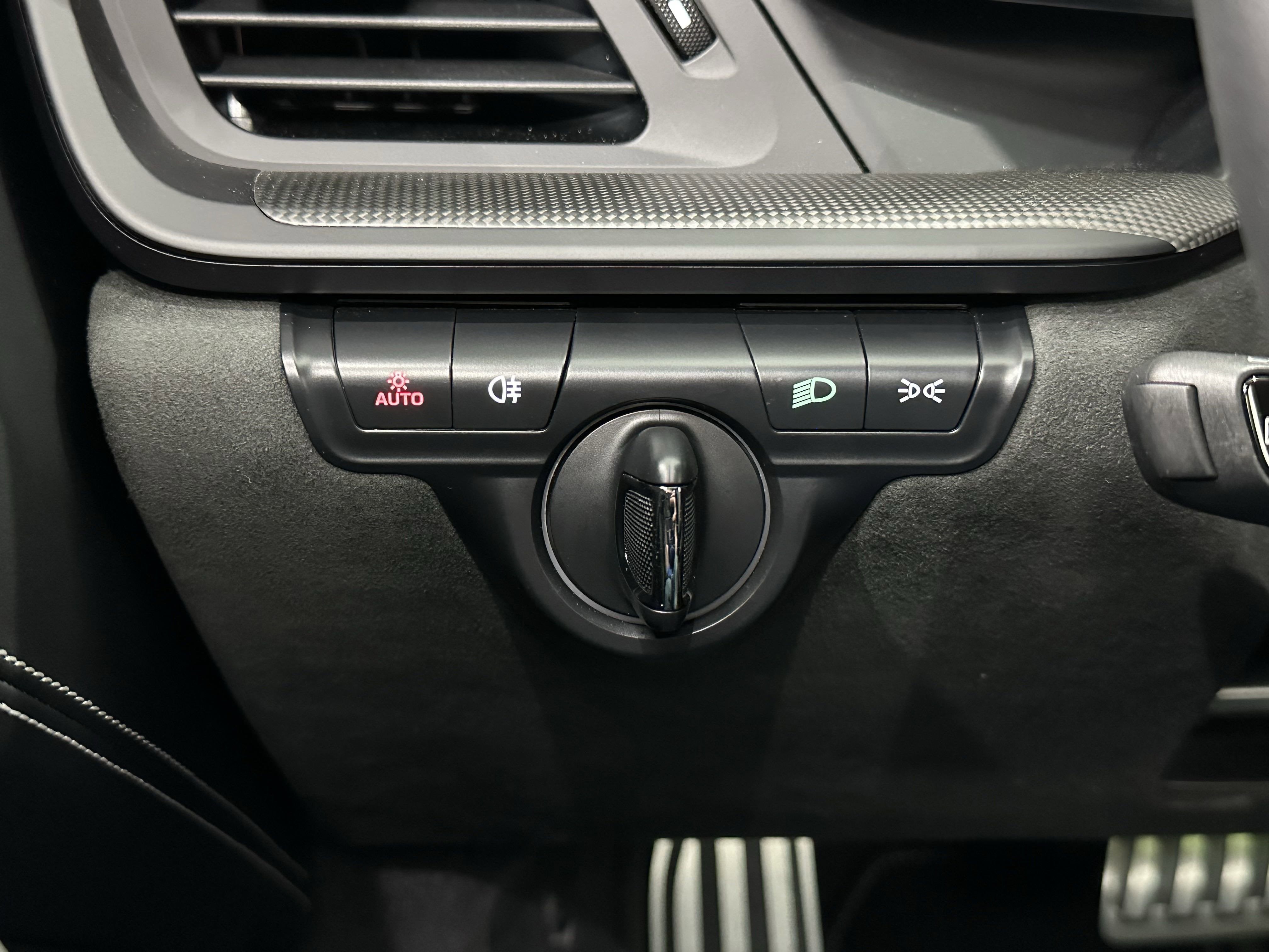 2024 Porsche 911 Carrera GTS