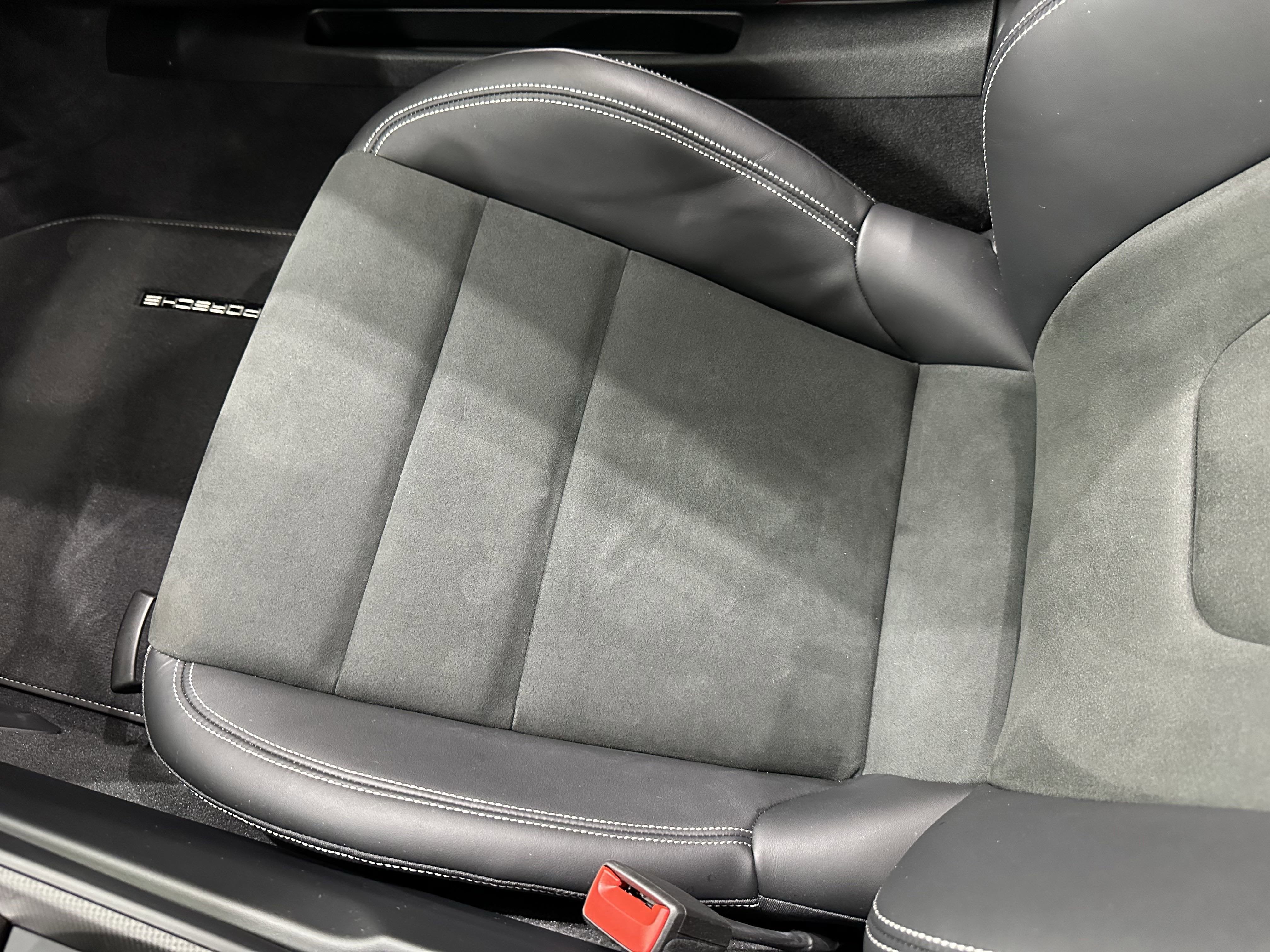 2024 Porsche 911 Carrera GTS