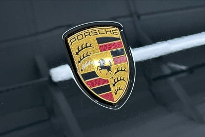 2022 Porsche 911 Carrera 4 GTS