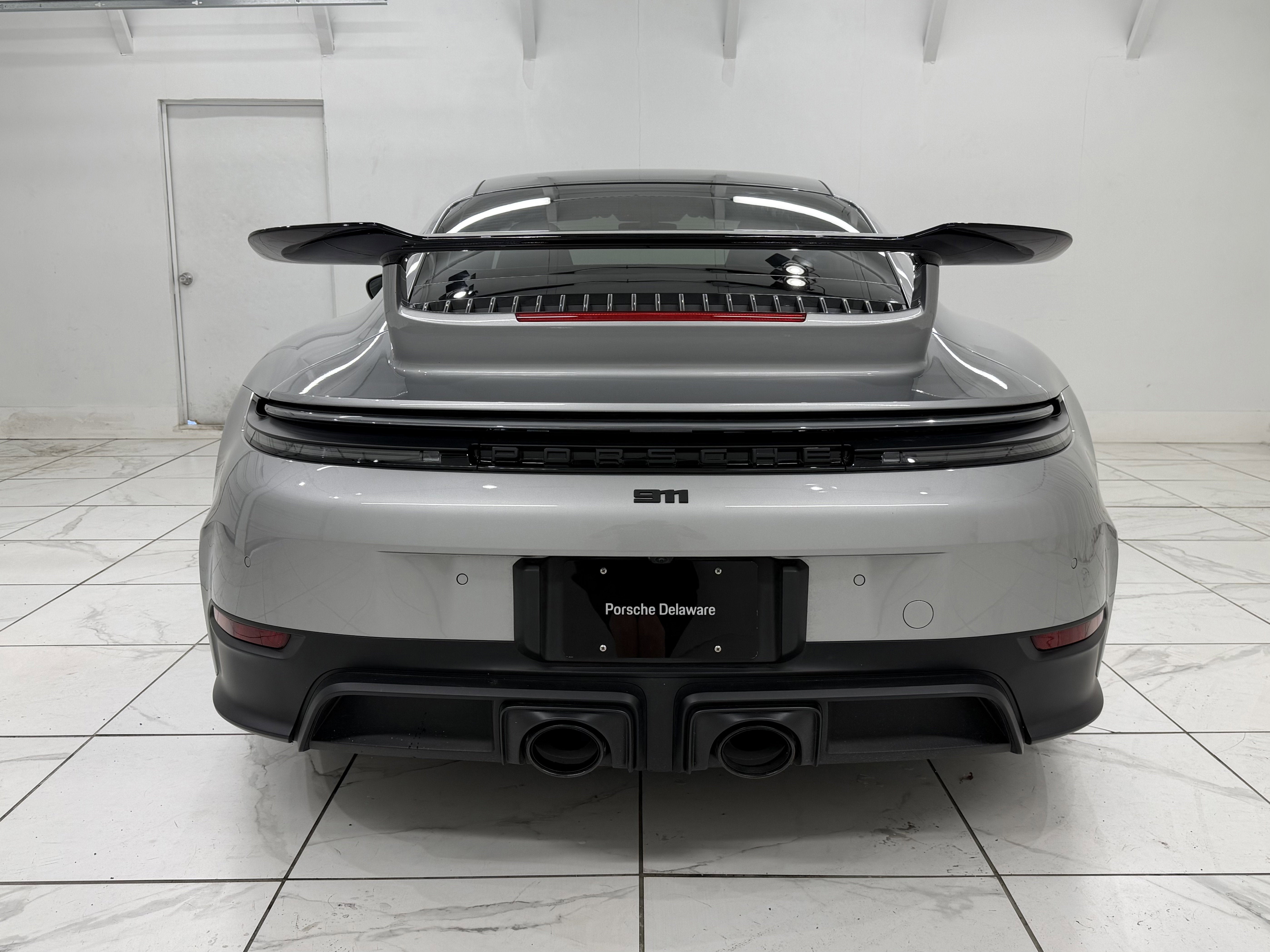 2025 Porsche 911 Carrera 4 GTS