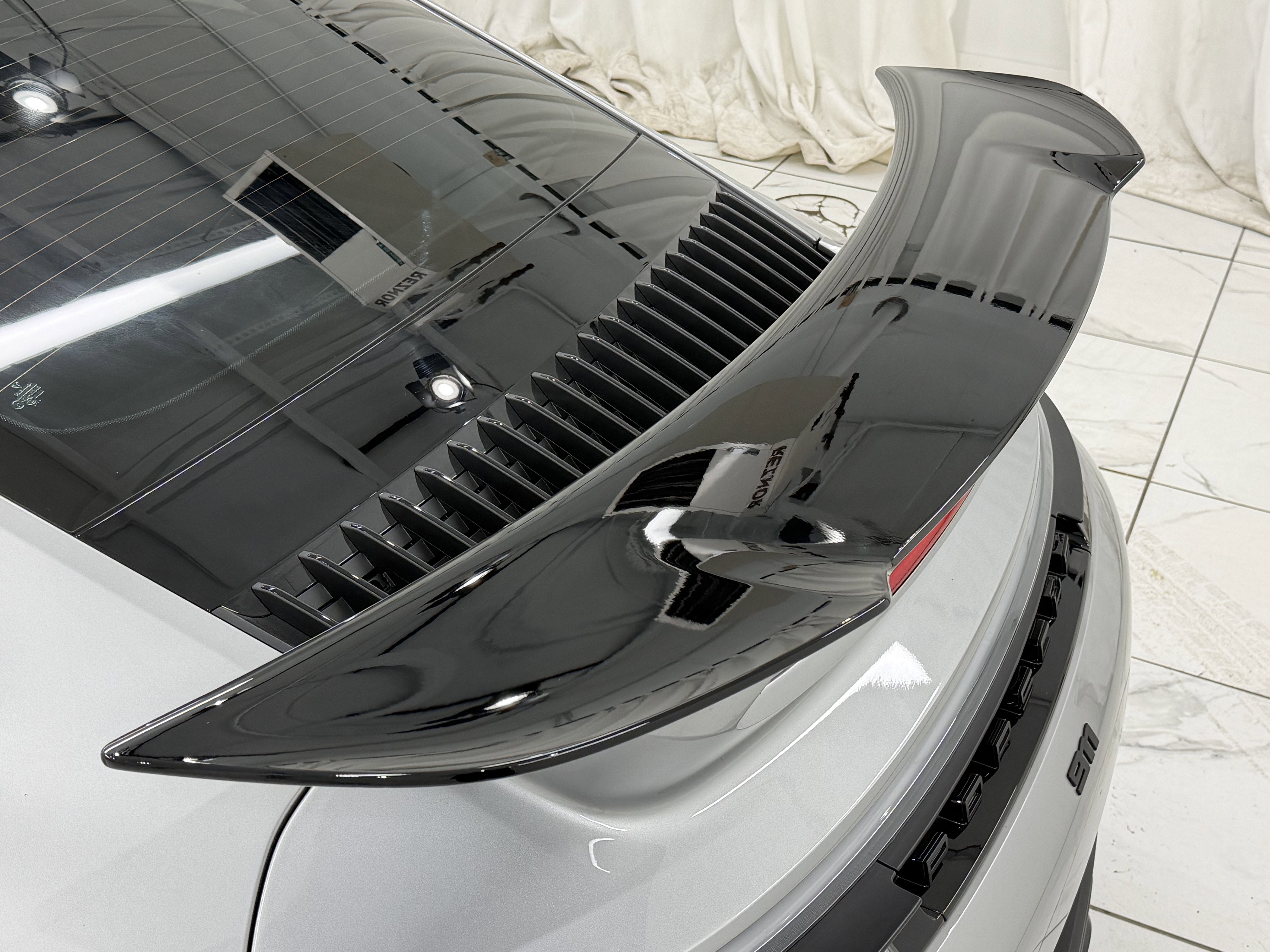 2025 Porsche 911 Carrera 4 GTS