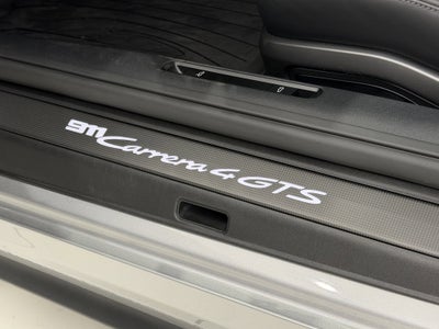 2025 Porsche 911 Carrera 4 GTS