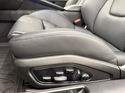 2025 Porsche 911 Carrera 4 GTS