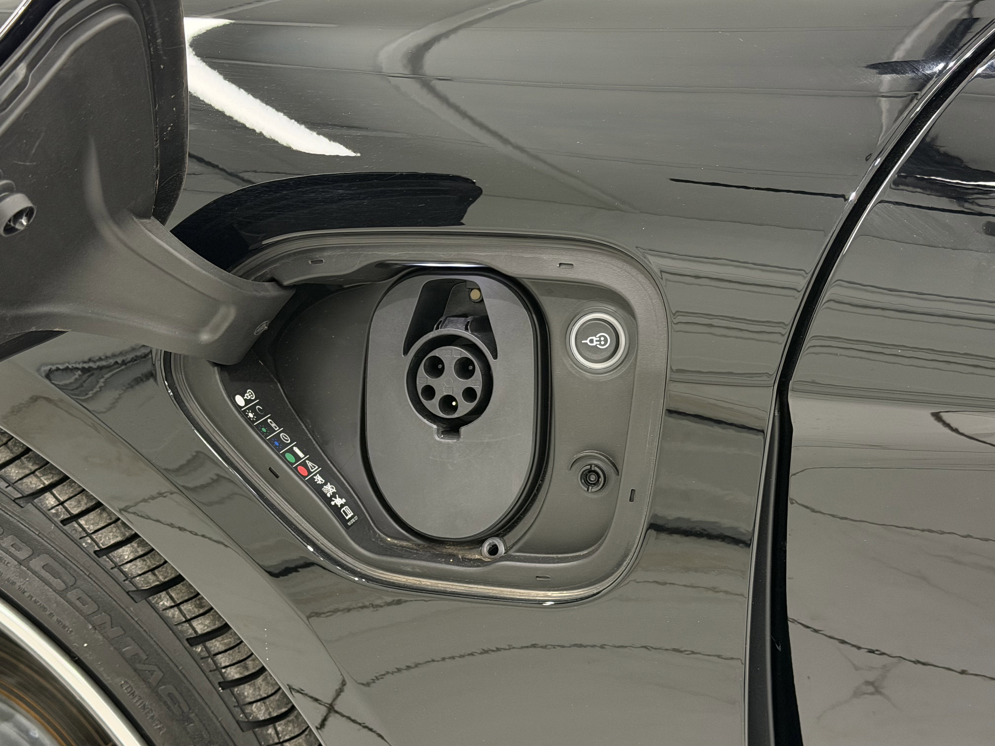 2024 Porsche Taycan 4S