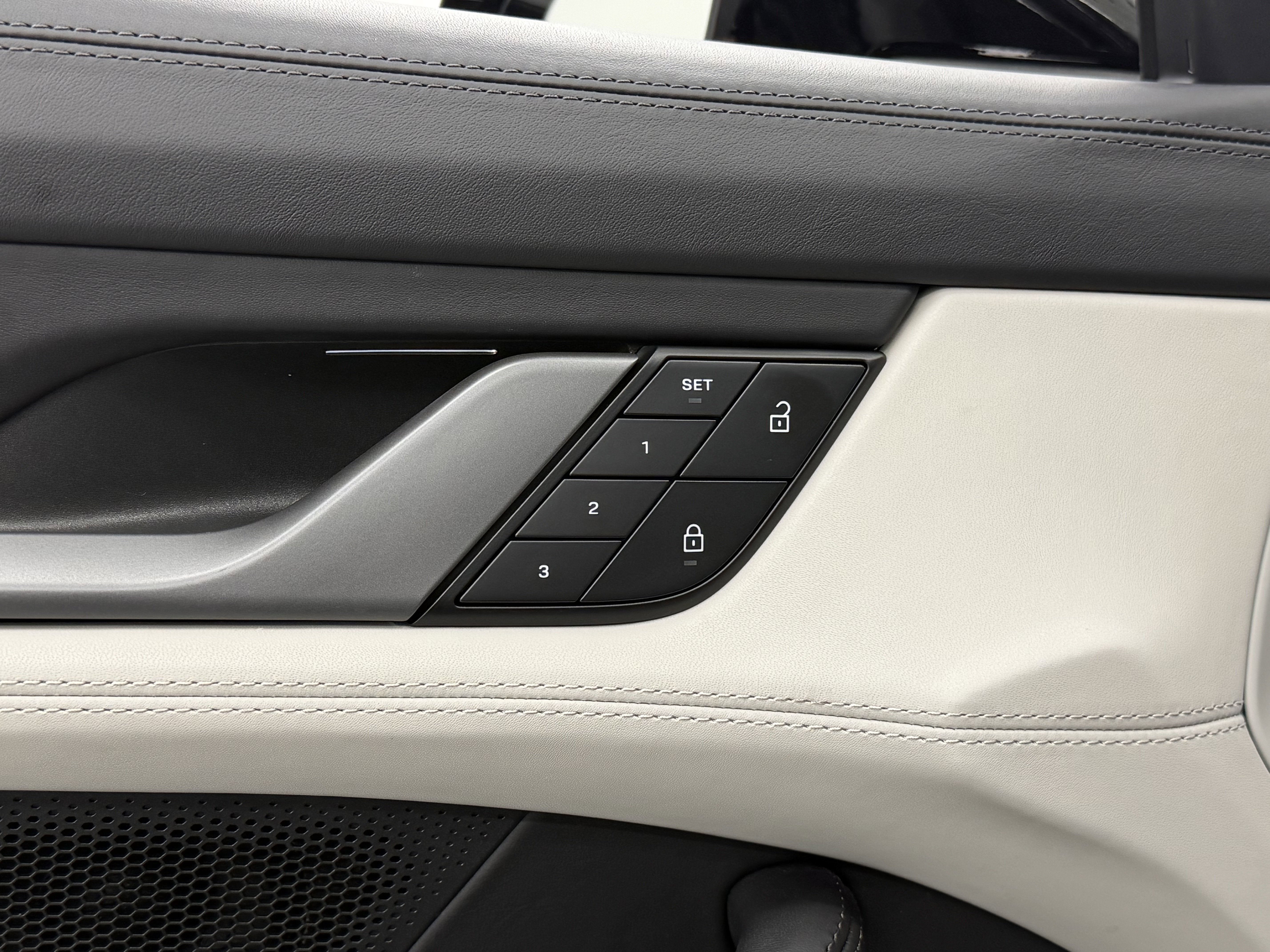 2024 Porsche Taycan 4S