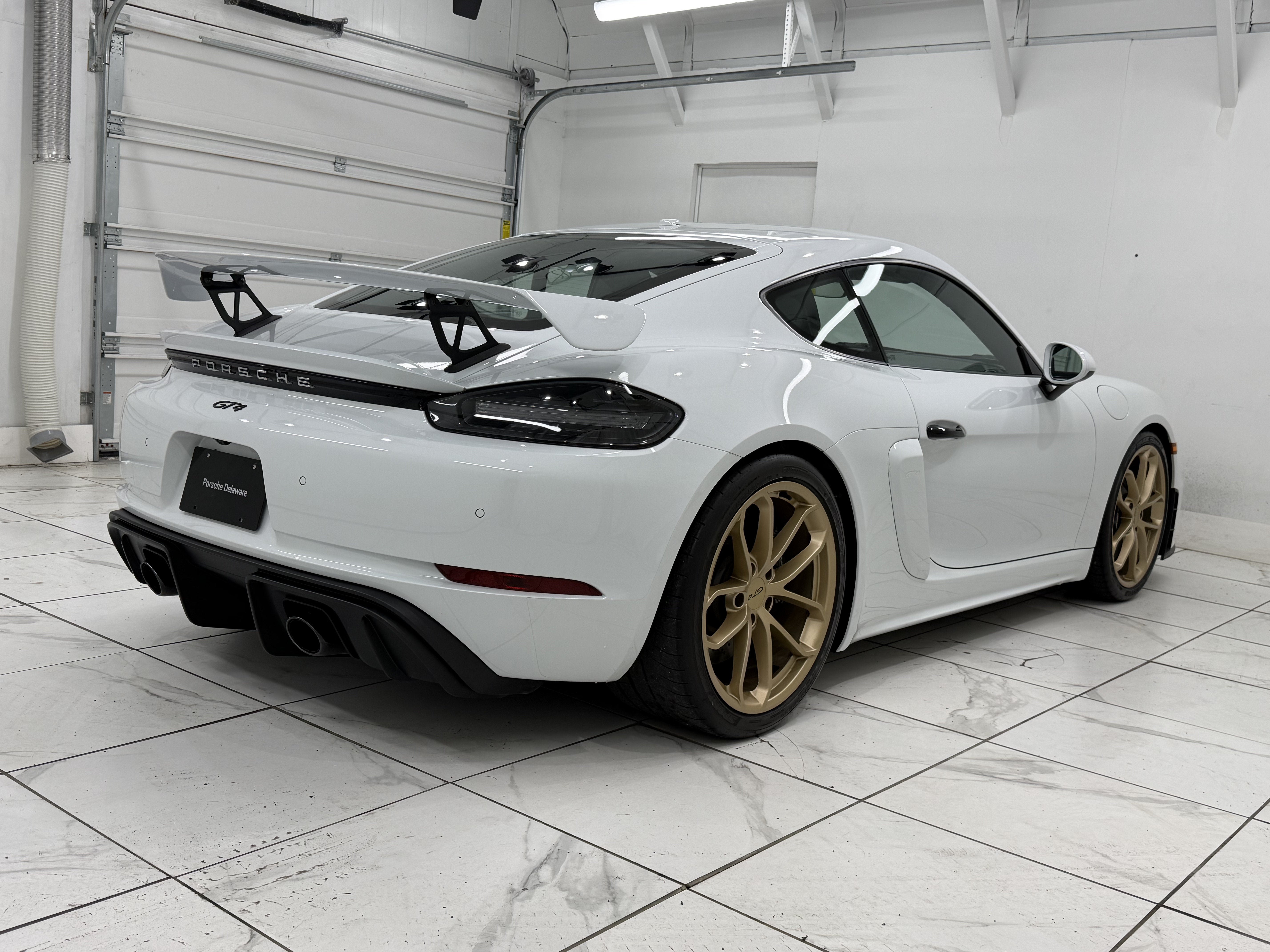 2022 Porsche 718 Cayman GT4