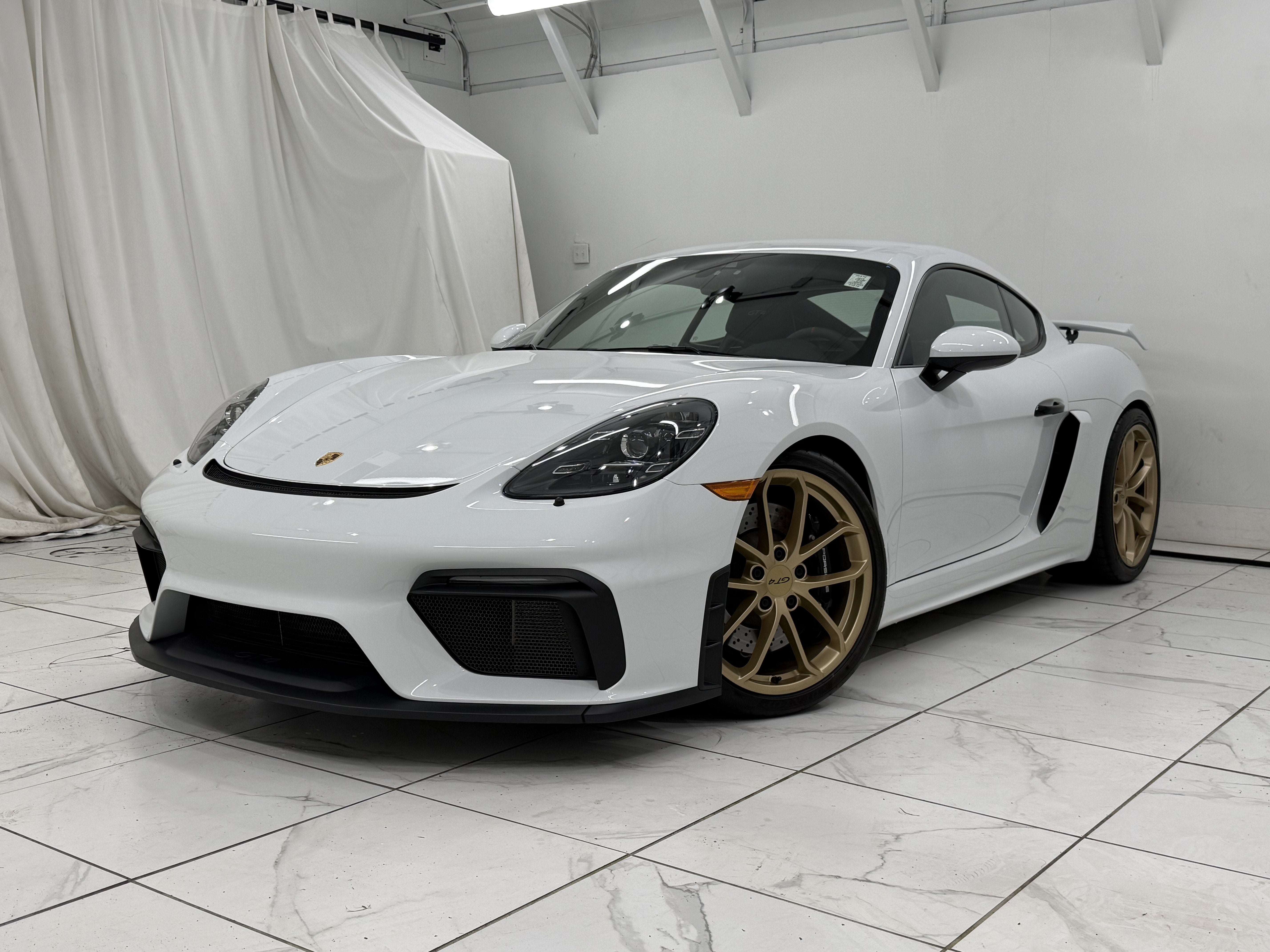 2022 Porsche 718 Cayman GT4