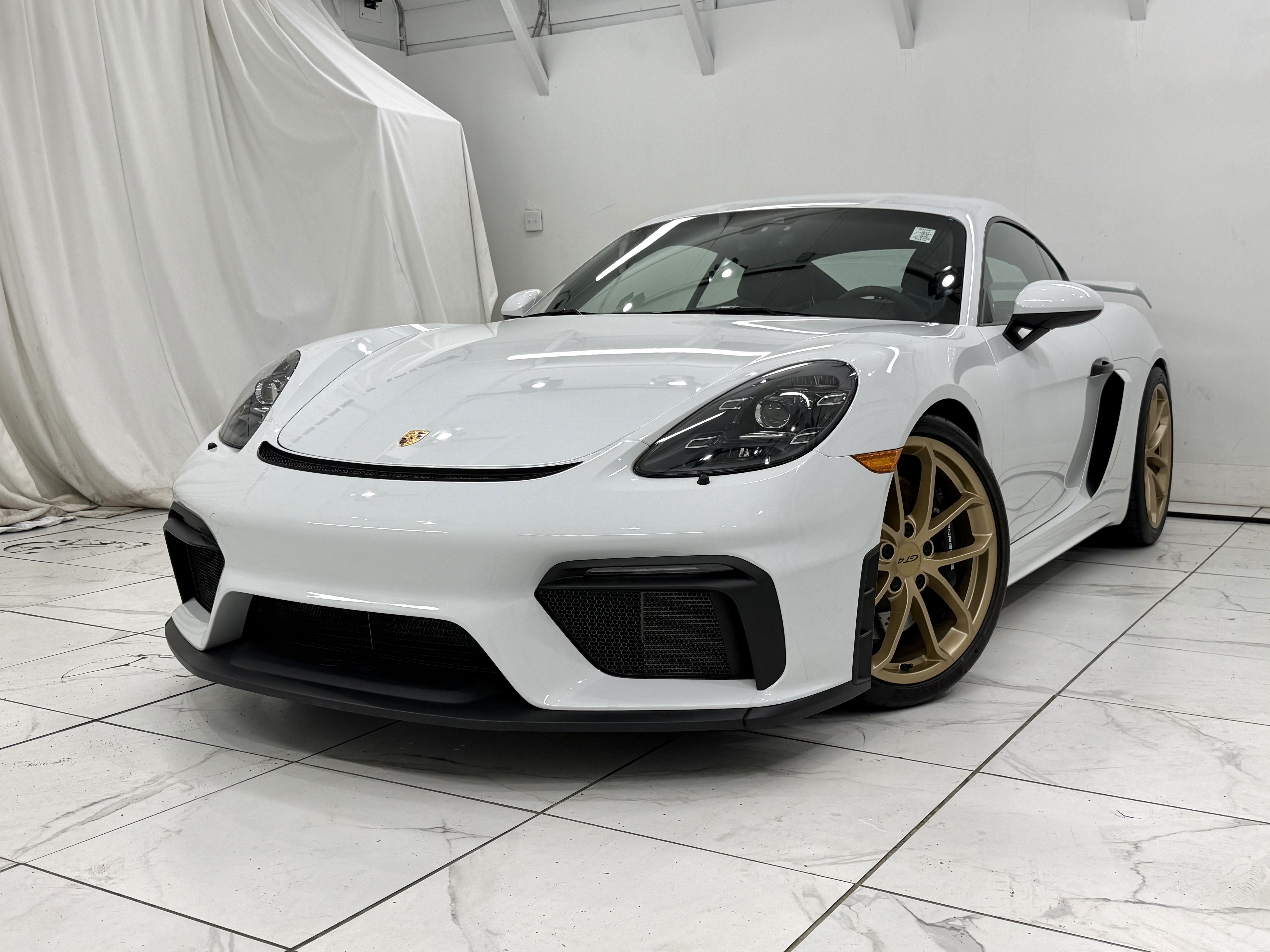 2022 Porsche 718 Cayman GT4