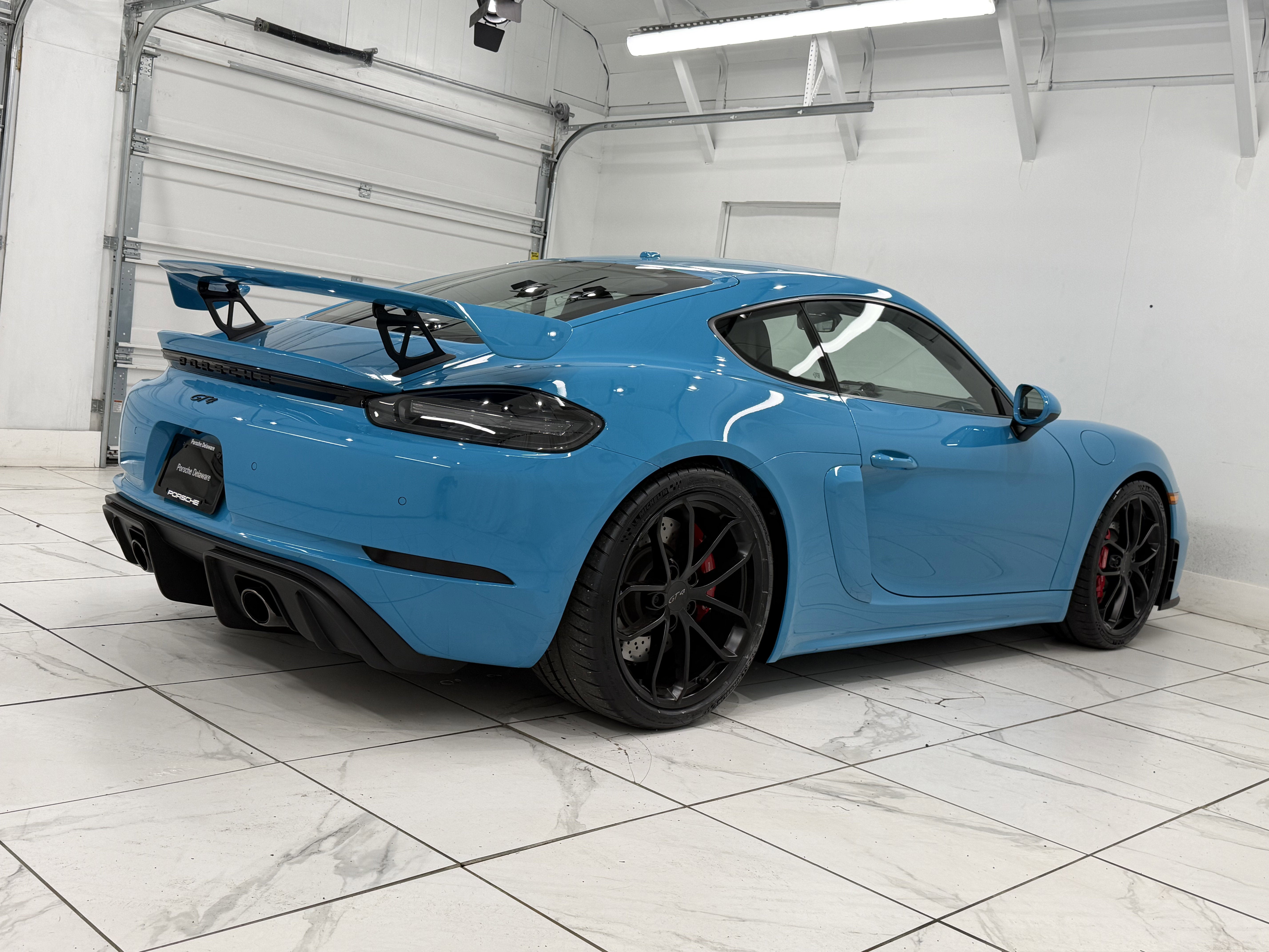 2021 Porsche 718 Cayman Gt4
