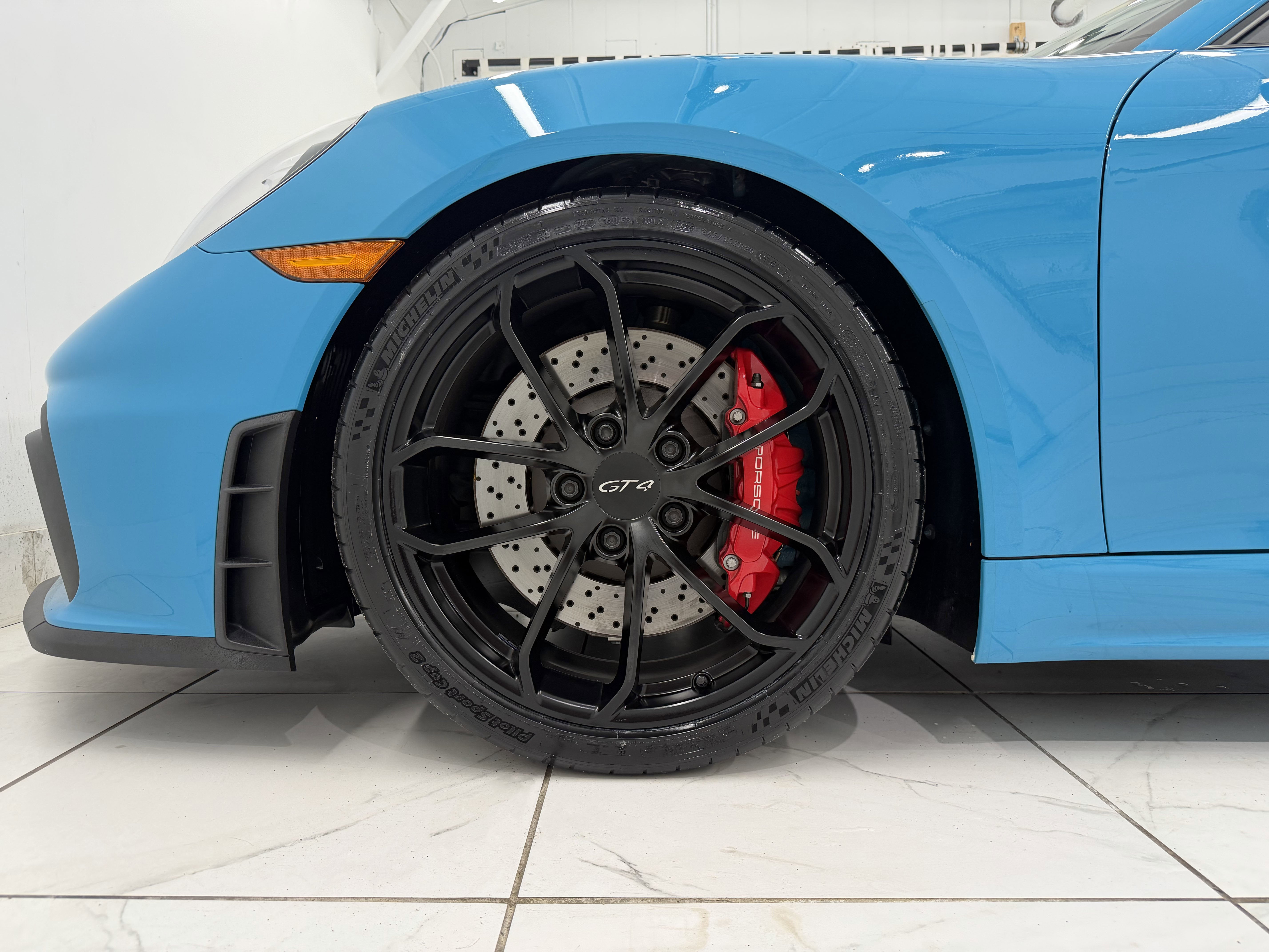 2021 Porsche 718 Cayman Gt4