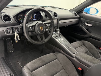 2021 Porsche 718 Cayman Gt4