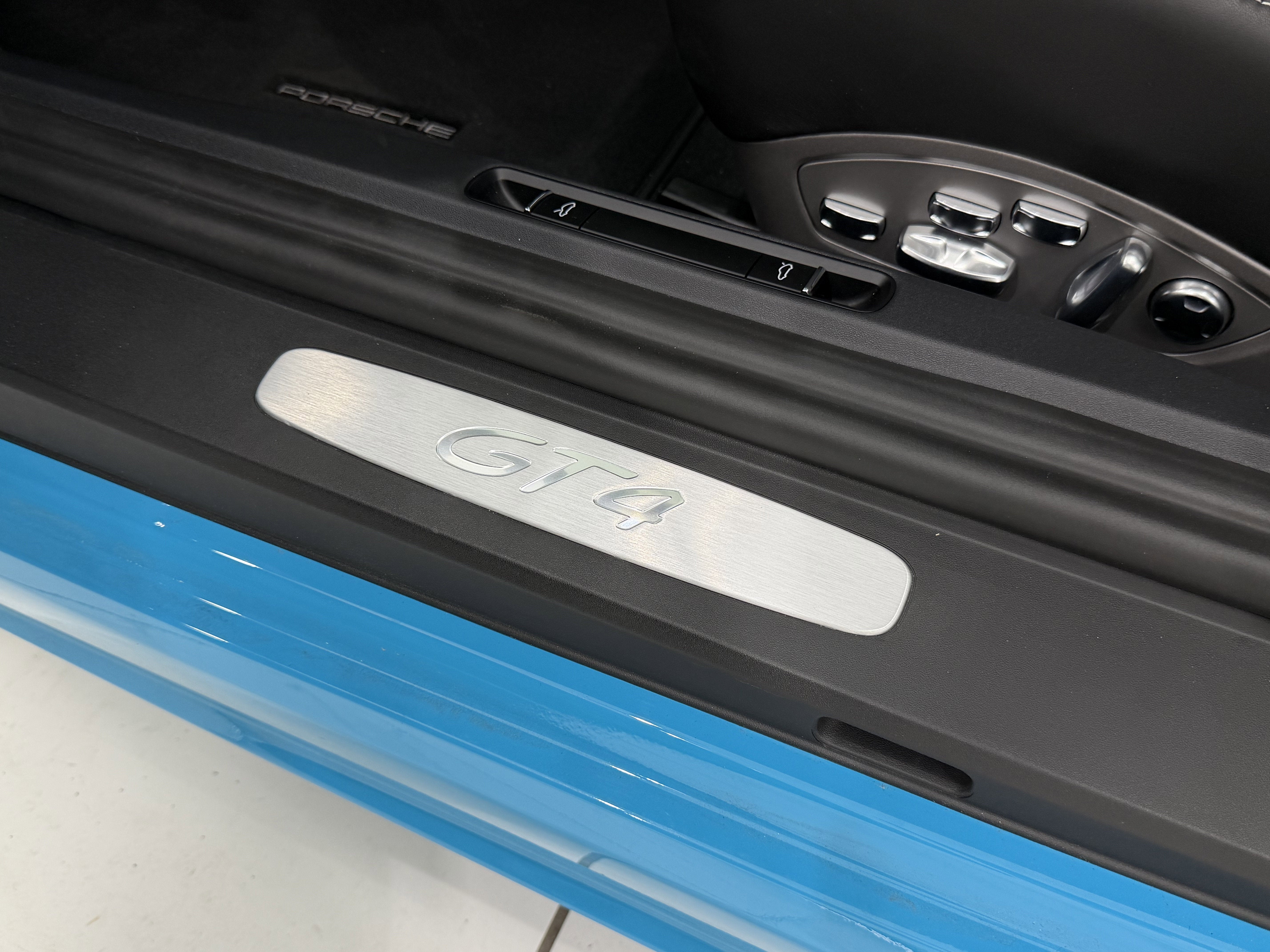 2021 Porsche 718 Cayman Gt4