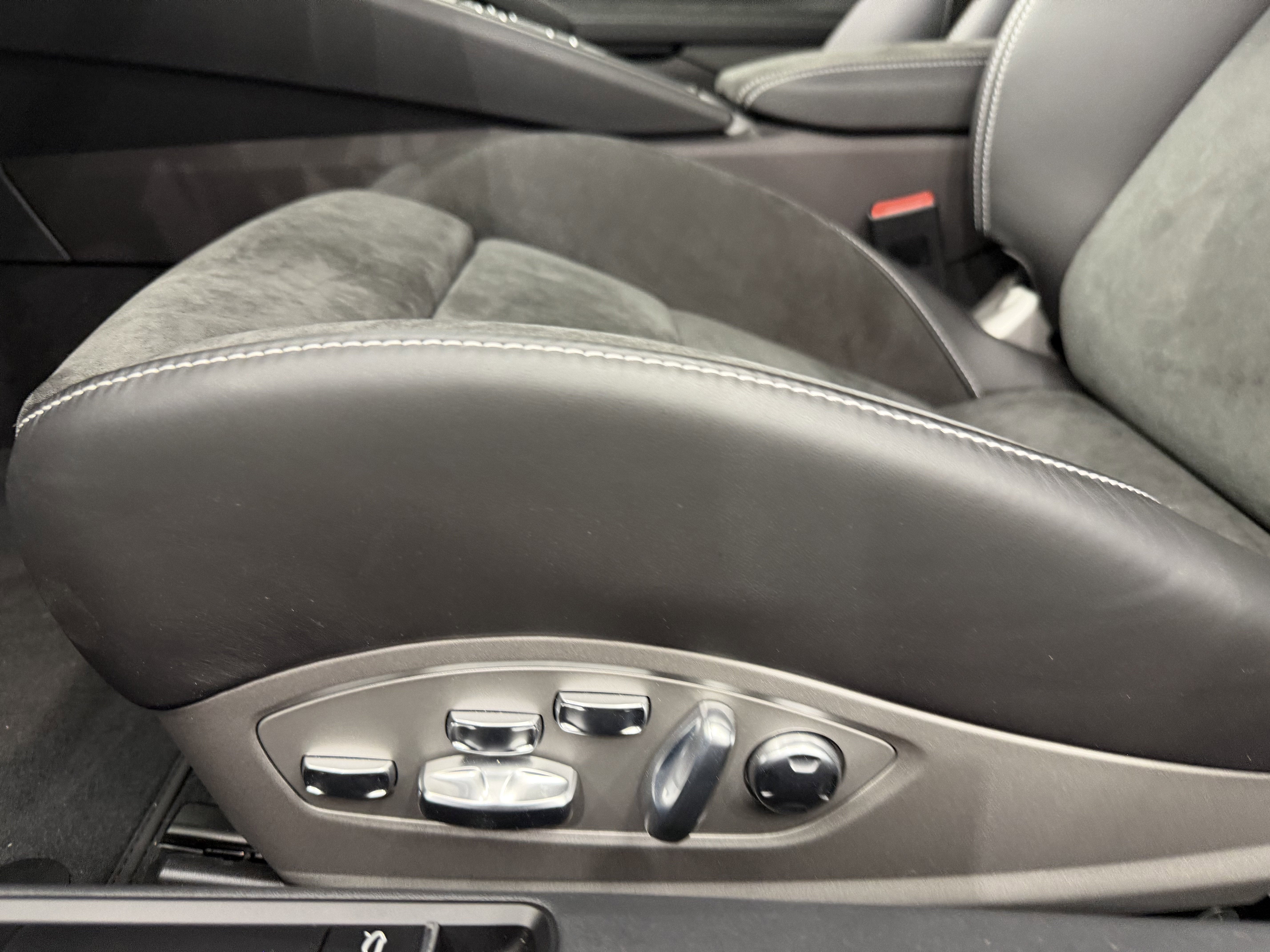 2021 Porsche 718 Cayman Gt4