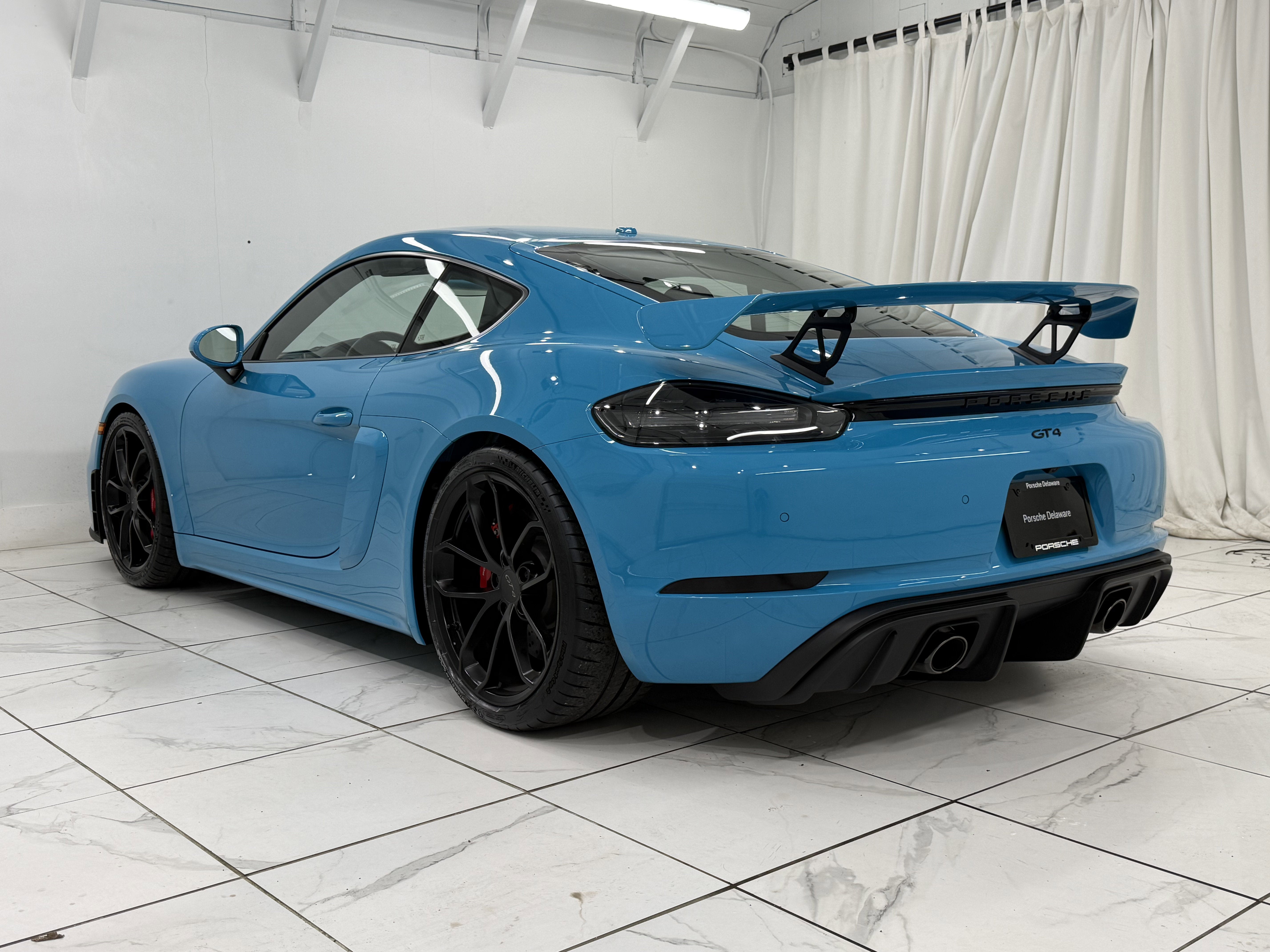 2021 Porsche 718 Cayman Gt4