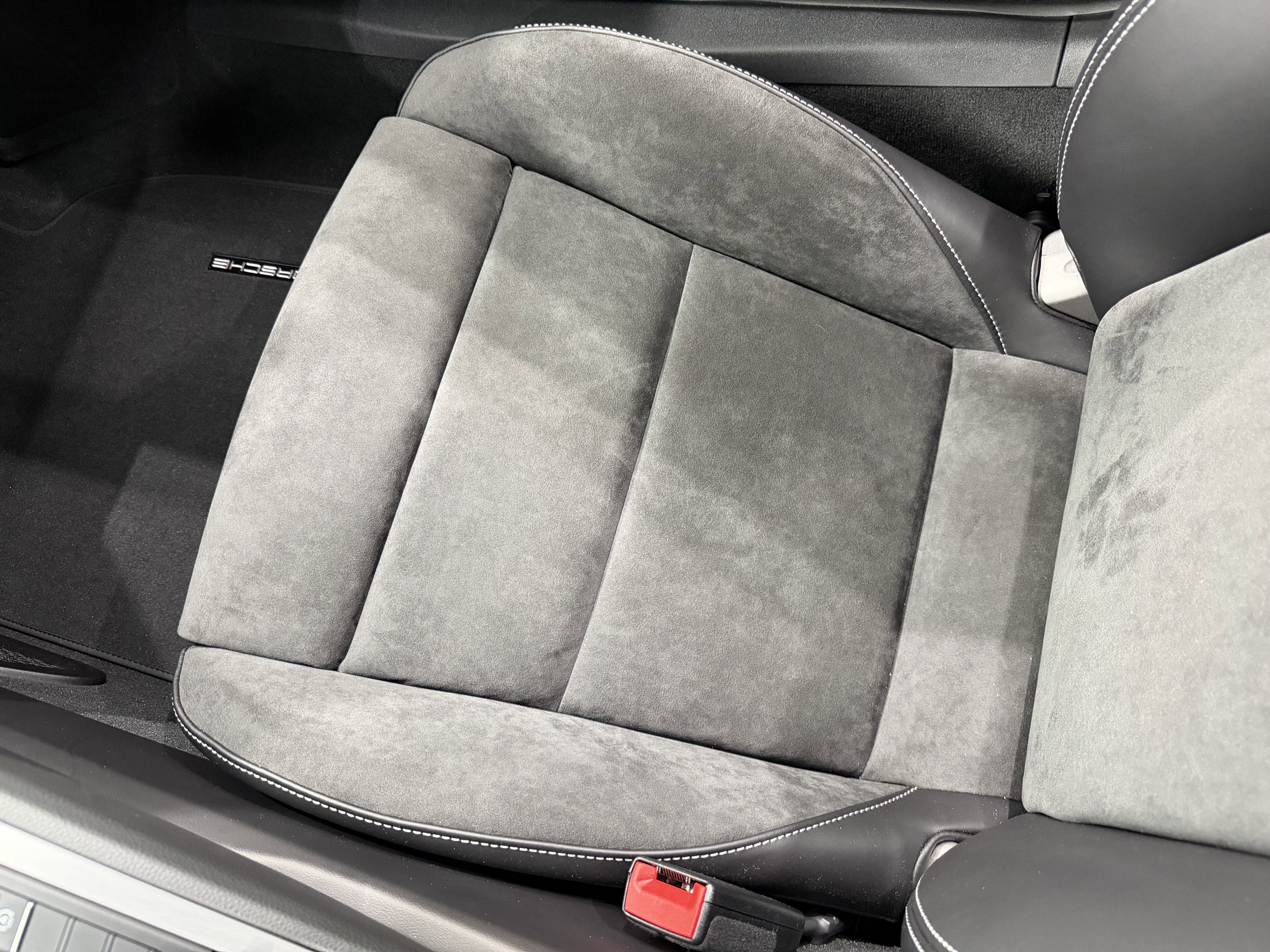 2021 Porsche 718 Cayman Gt4