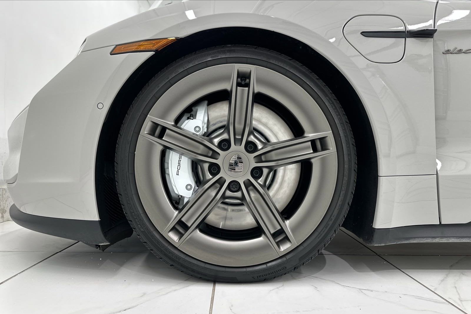 2025 Porsche Taycan Turbo