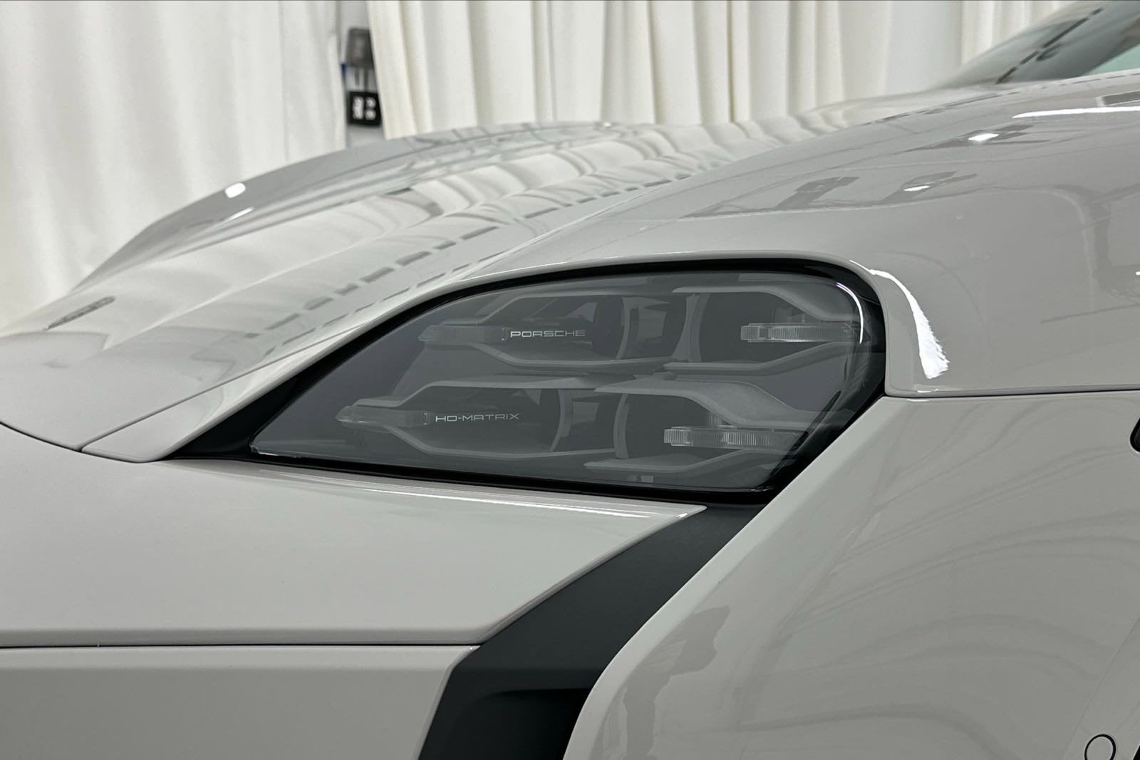 2025 Porsche Taycan Turbo