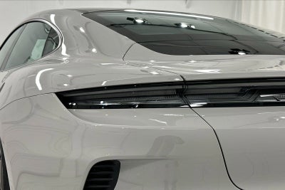 2025 Porsche Taycan Turbo