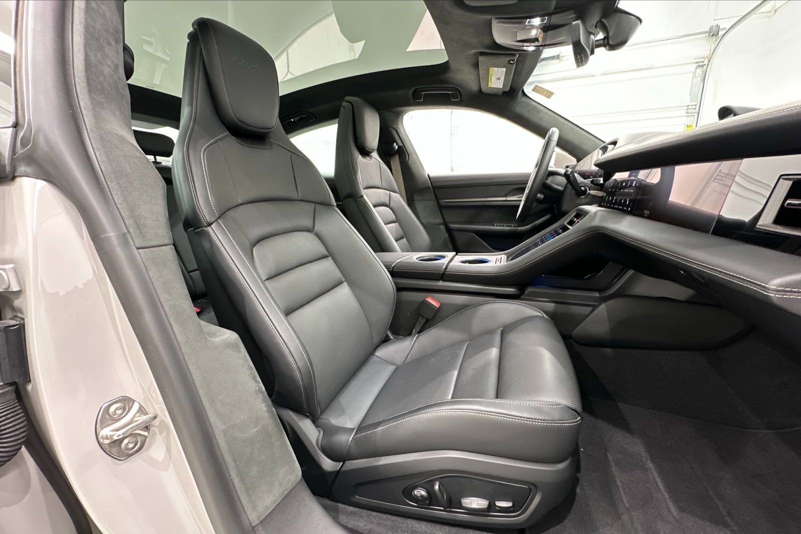2025 Porsche Taycan Turbo