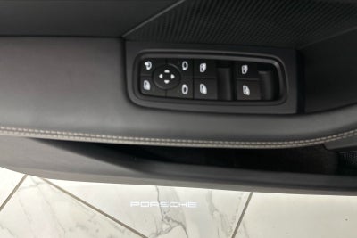 2025 Porsche Taycan Turbo