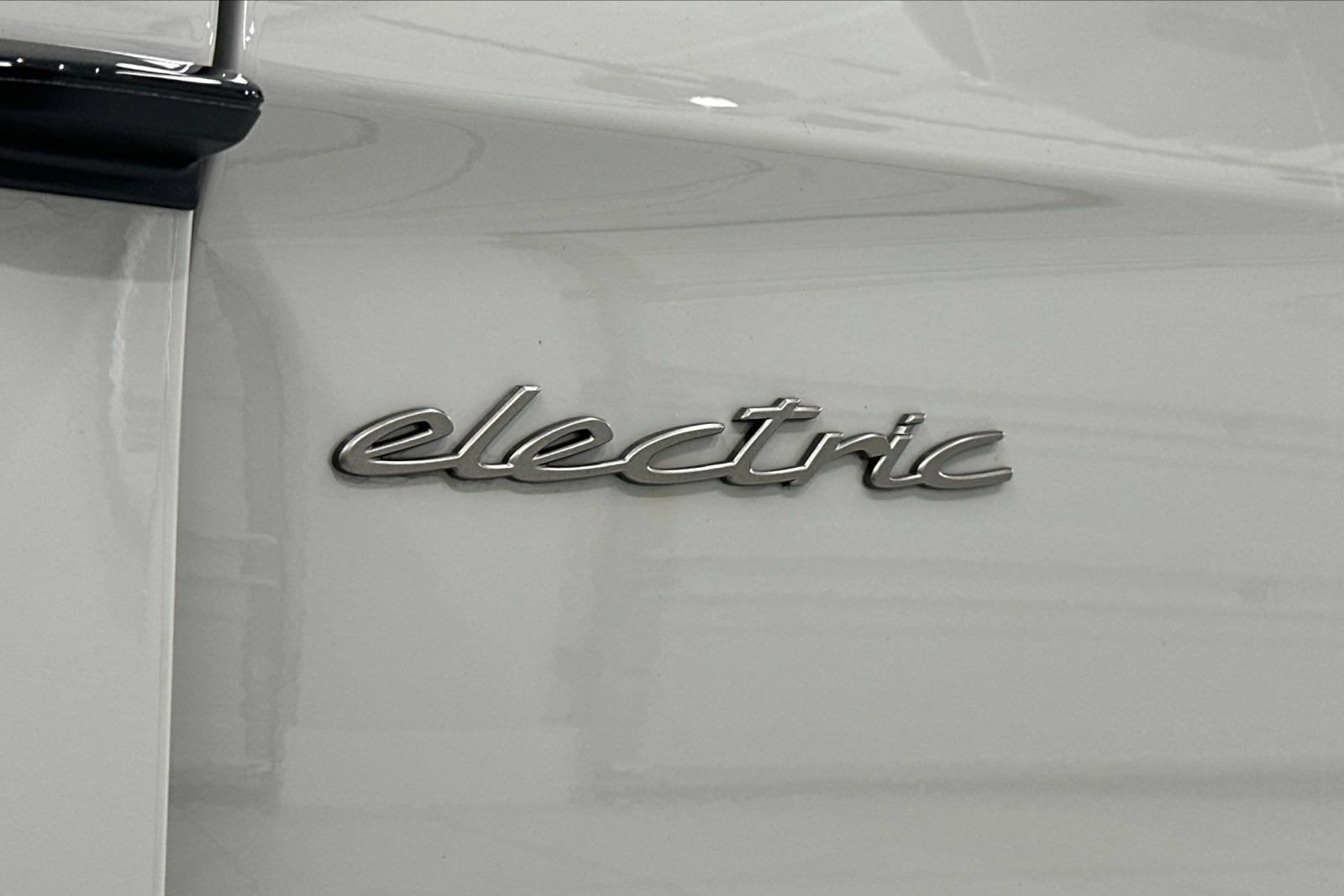 2025 Porsche Taycan Turbo