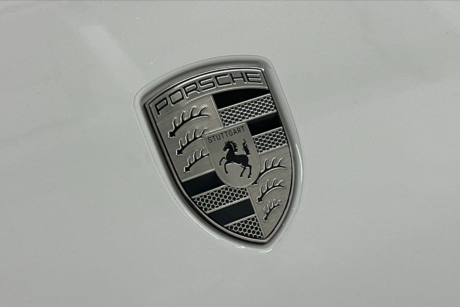 2025 Porsche Taycan Turbo