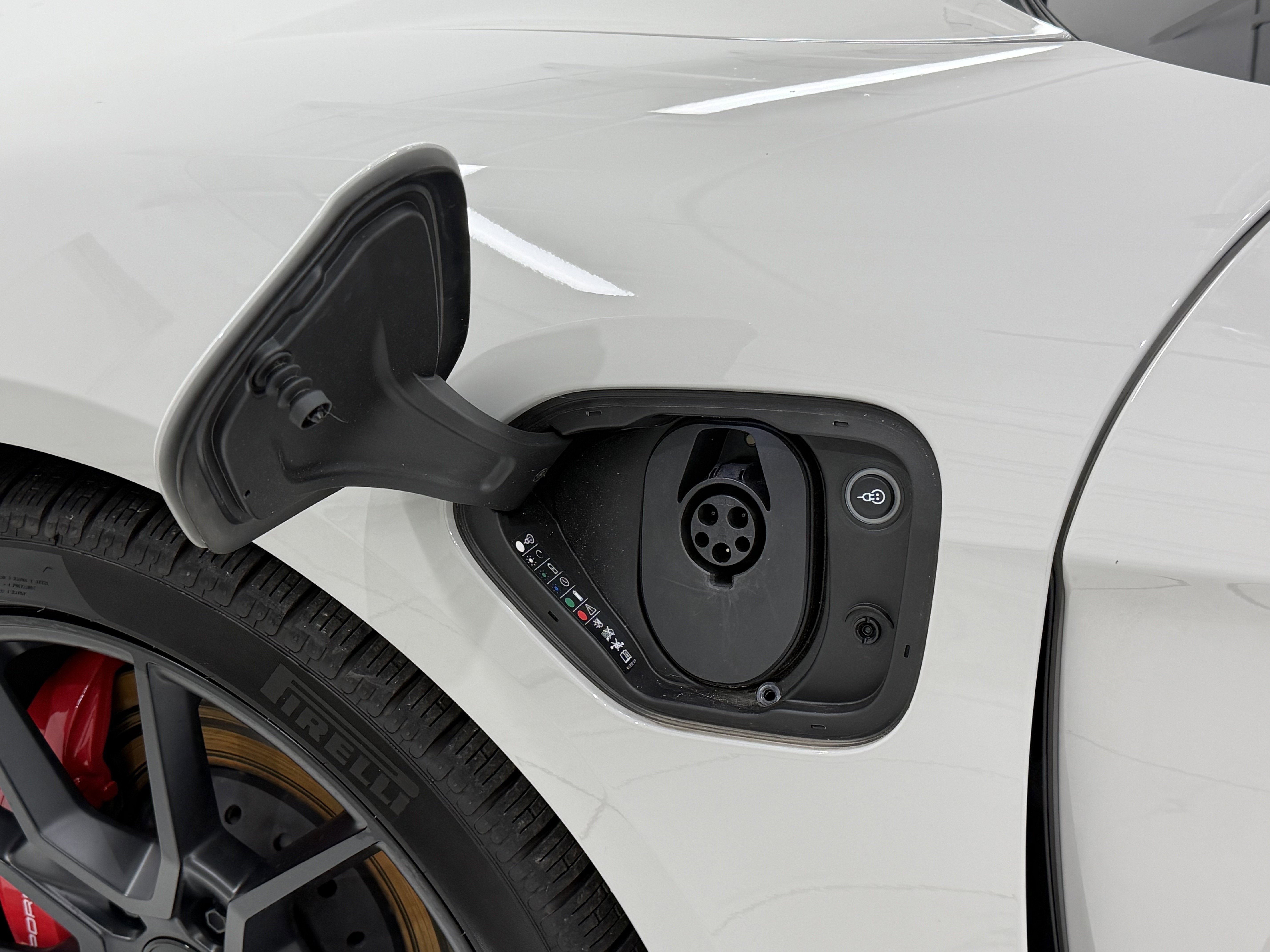 2024 Porsche Taycan GTS