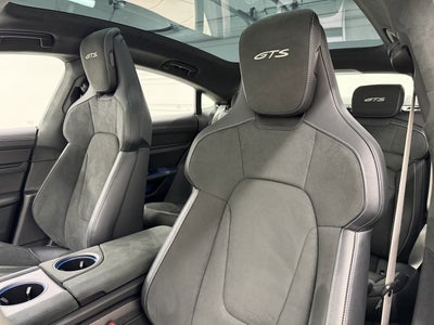 2024 Porsche Taycan GTS